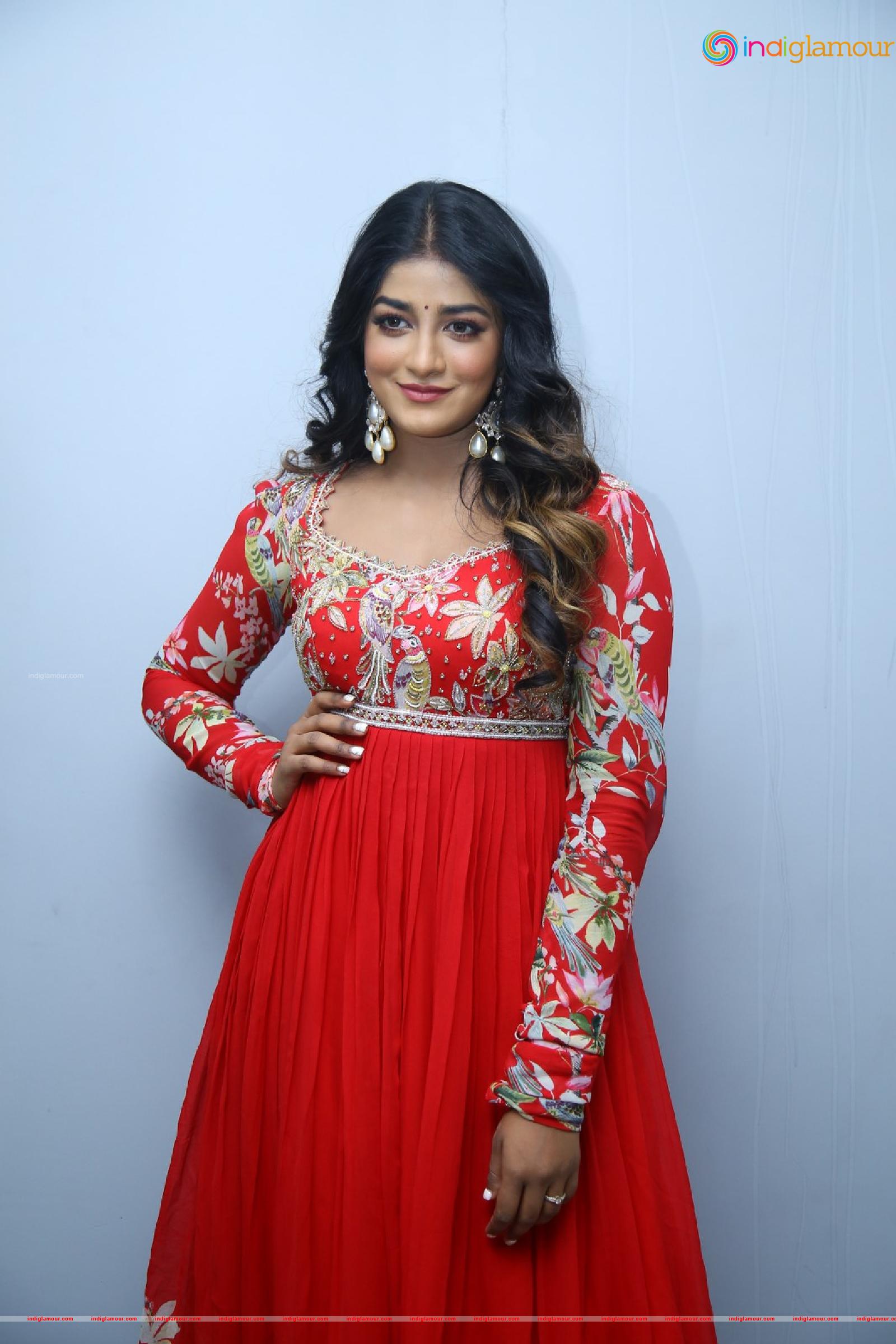 Dimple Hayathi Actress hd photo