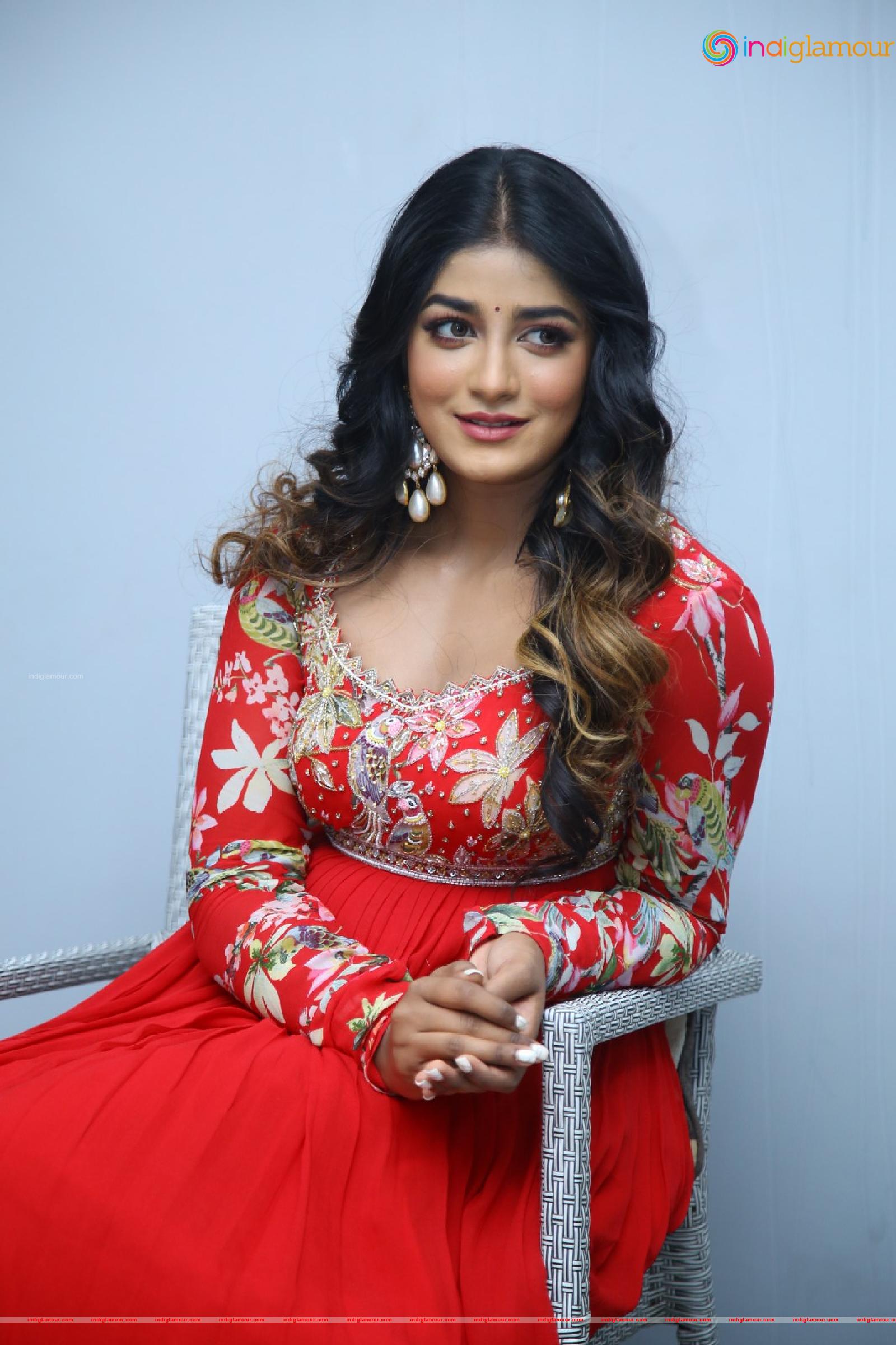 Dimple Hayathi Actress hd photo