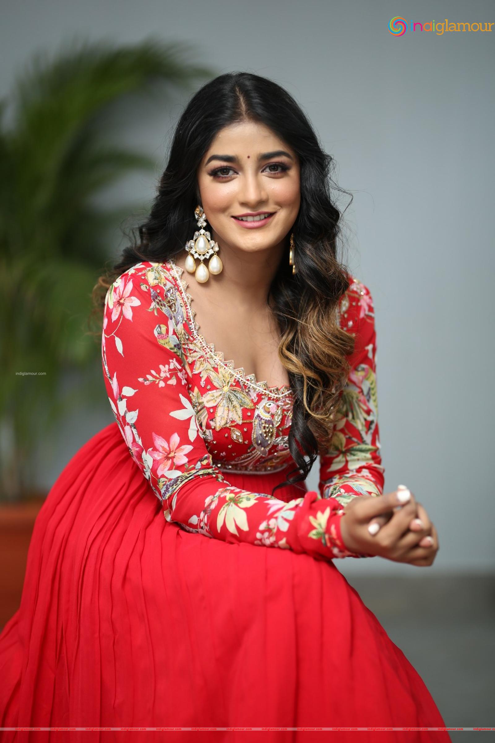 Dimple Hayathi Actress hd photo