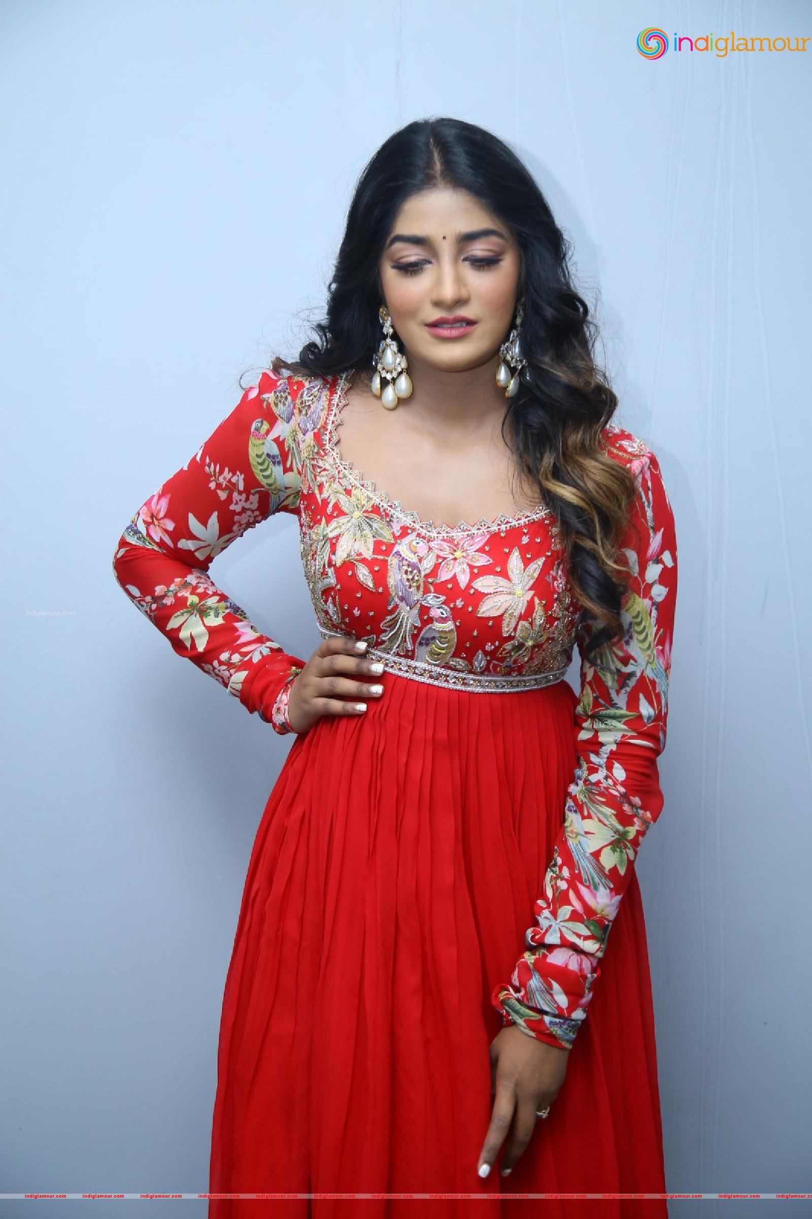 Dimple Hayathi Actress hd photo