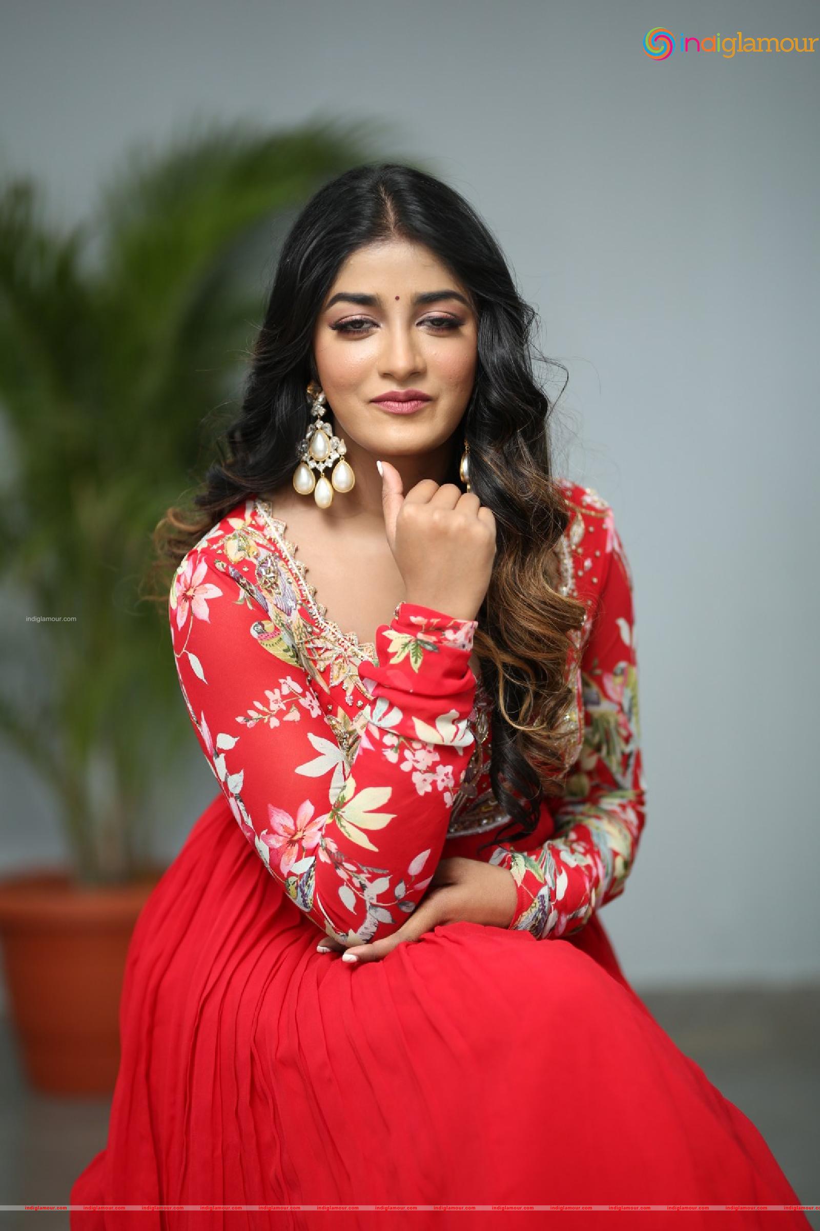 Dimple Hayathi Actress hd photo