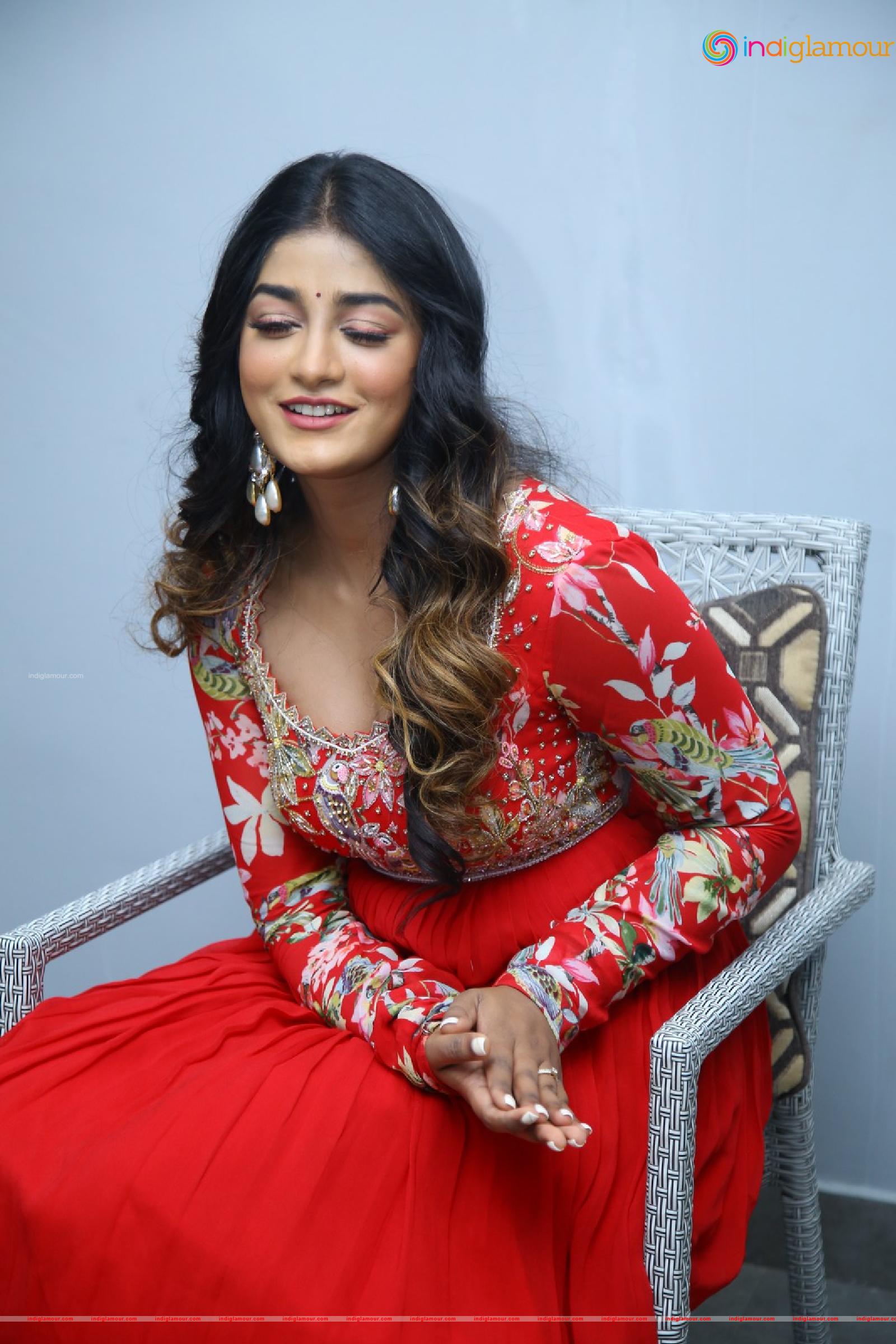 Dimple Hayathi Actress hd photo