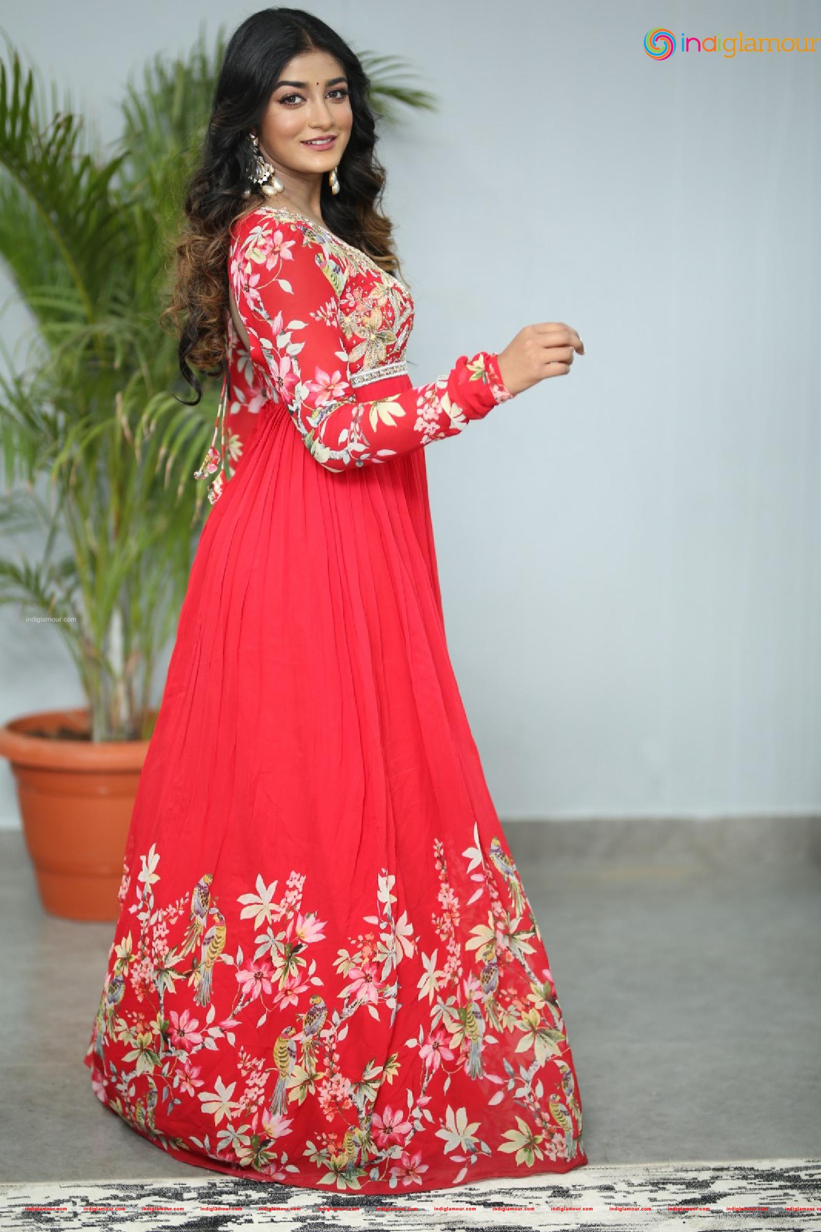 Dimple Hayathi Actress hd photo