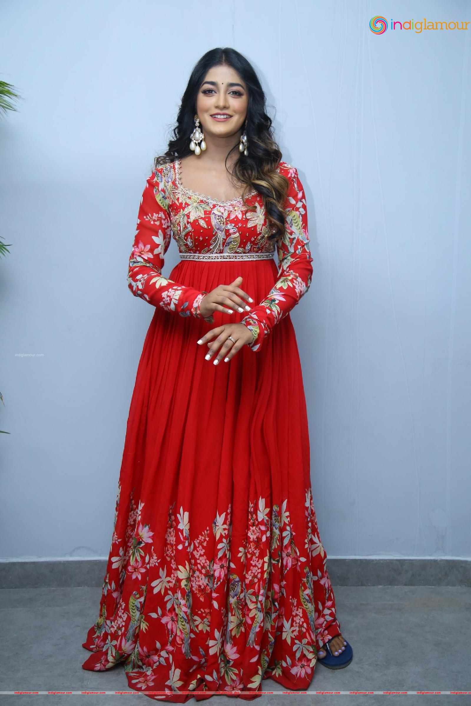 Dimple Hayathi Actress hd photo