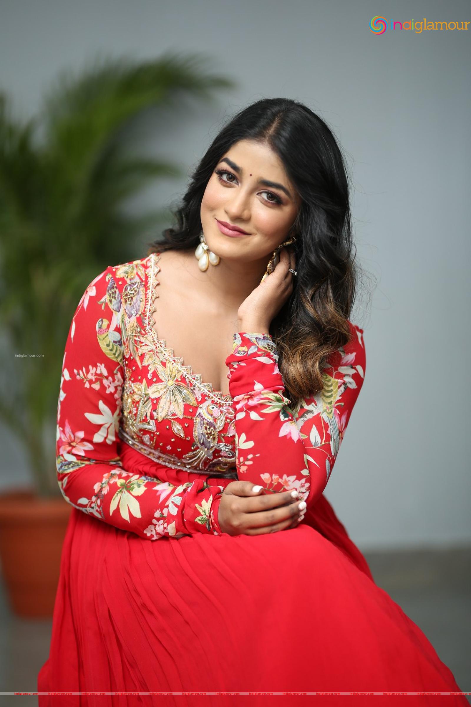 Dimple Hayathi Actress hd photo