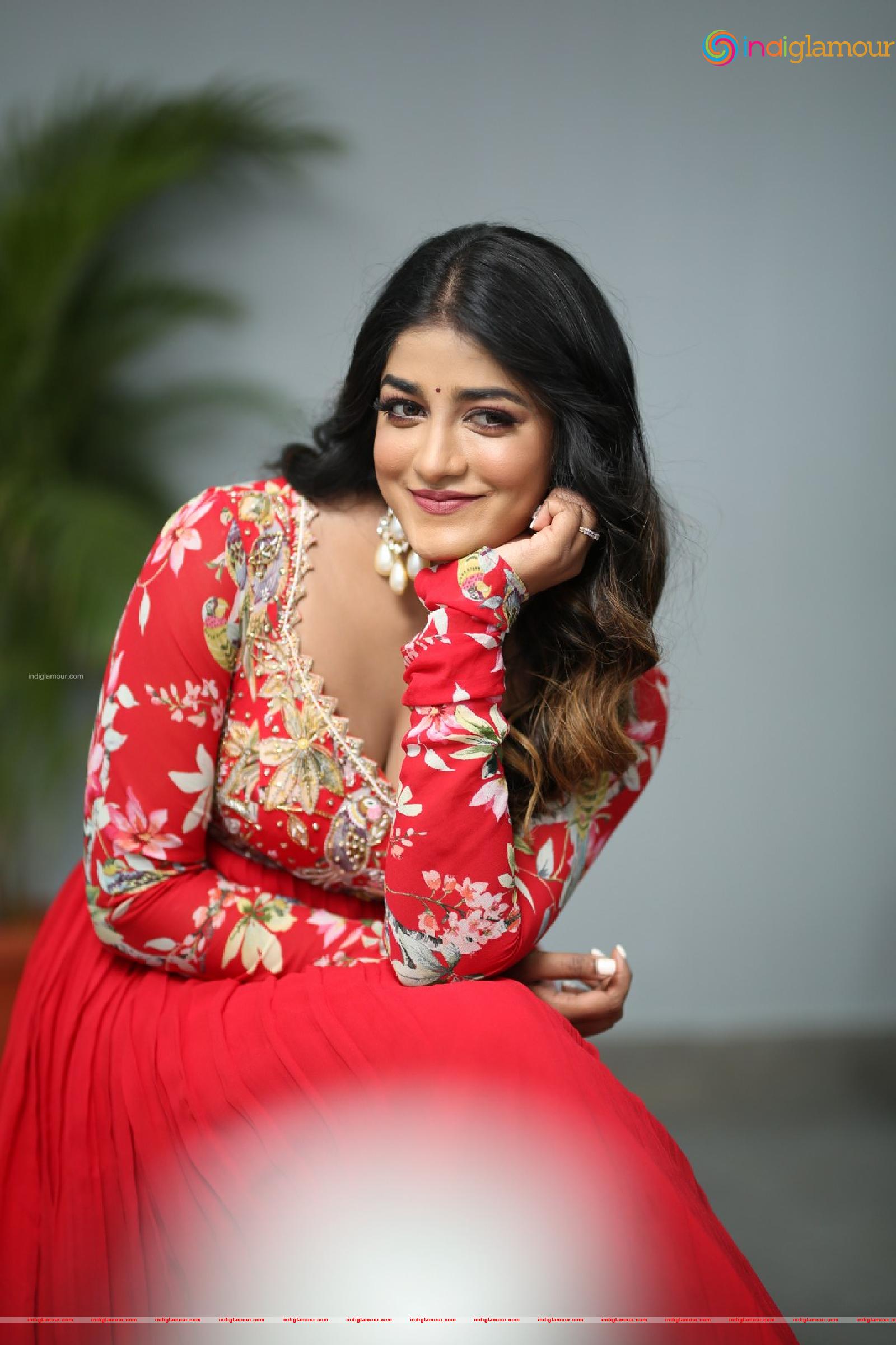 Dimple Hayathi Actress hd photo