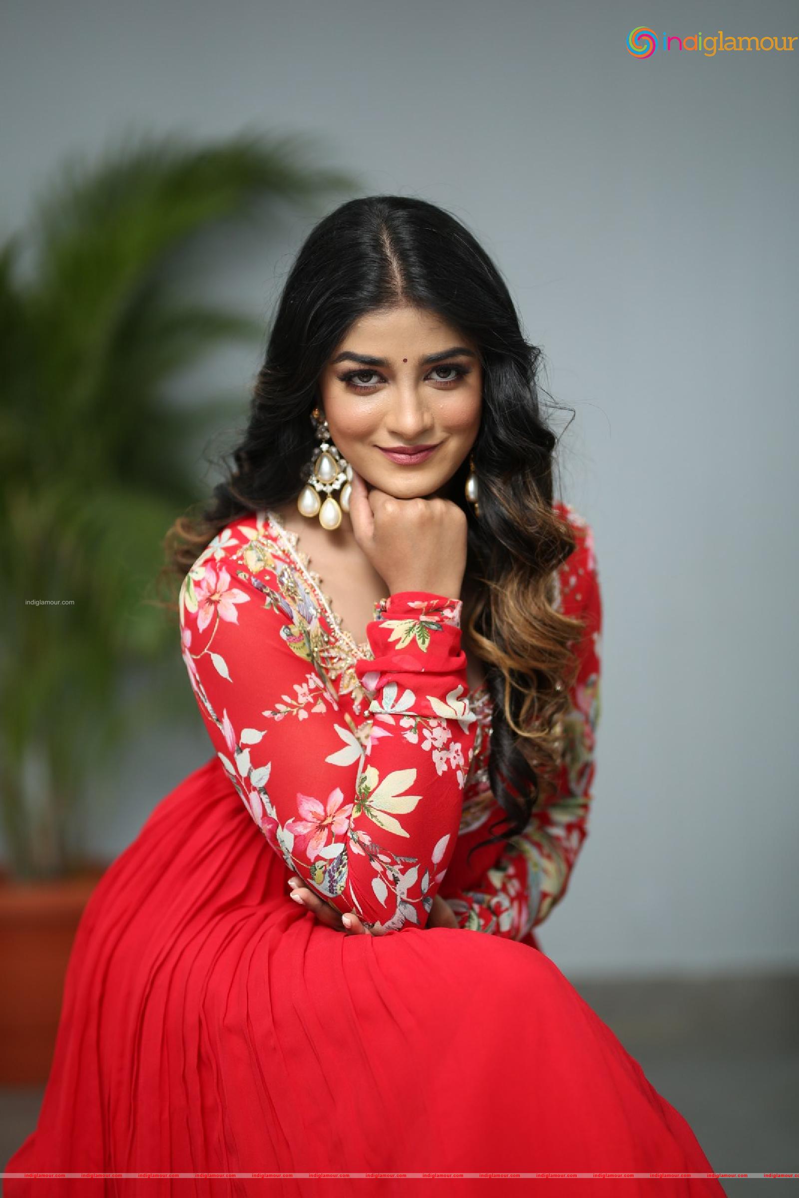 Dimple Hayathi Actress hd photo