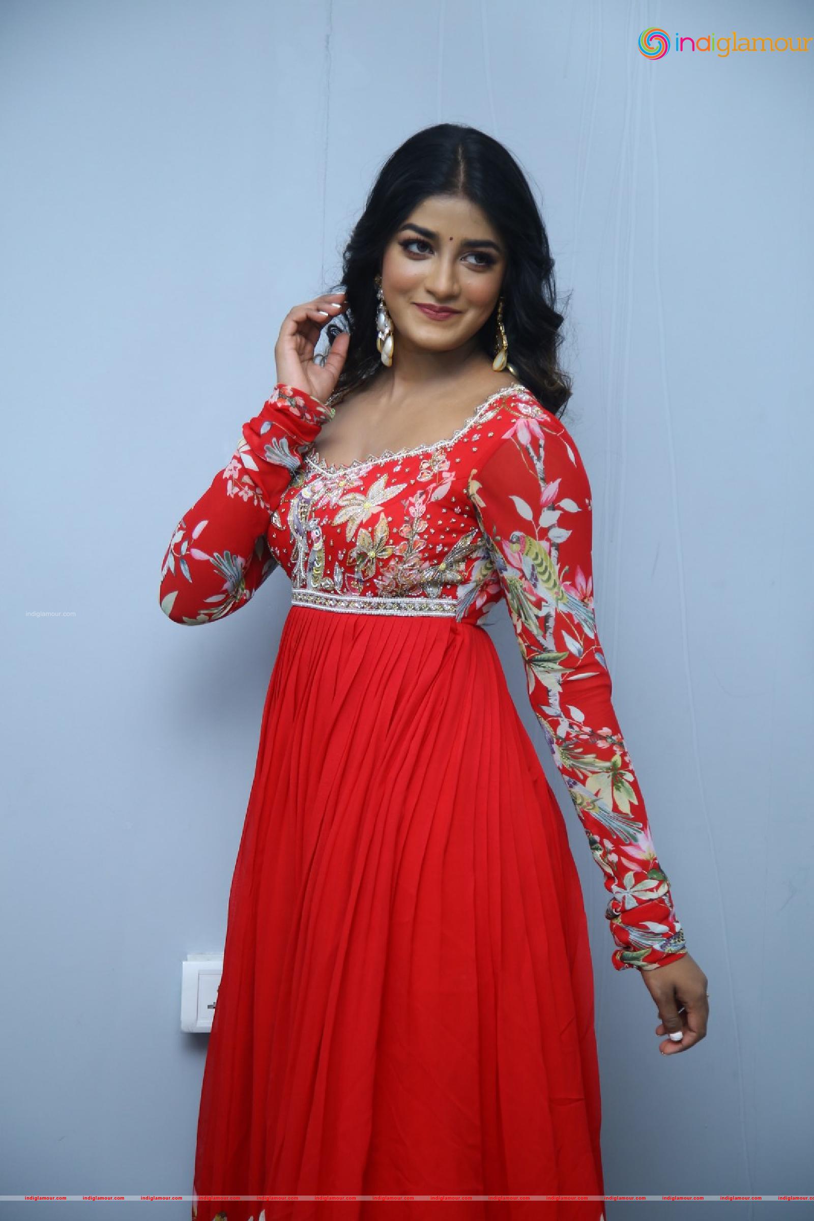Dimple Hayathi Actress hd photo