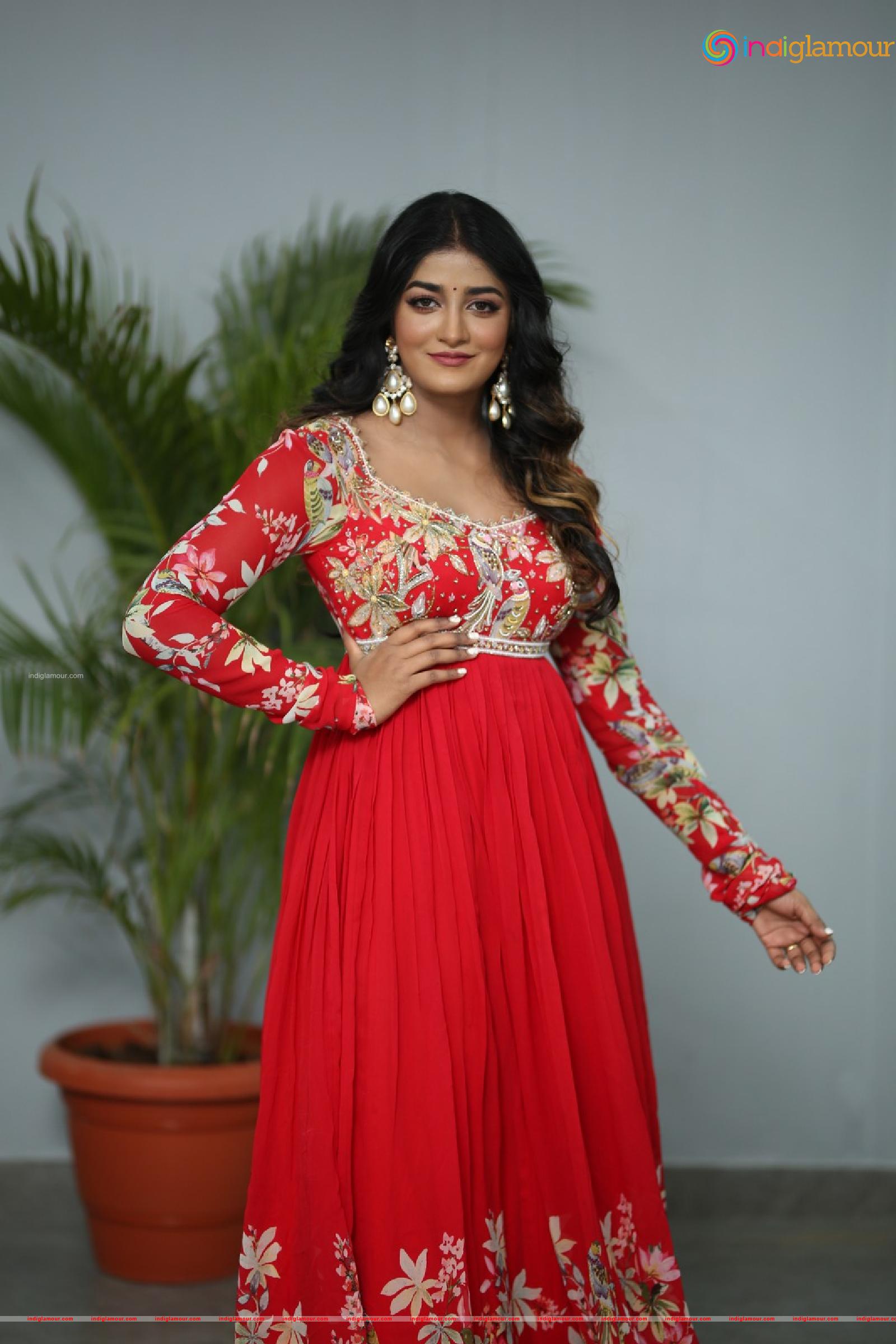 Dimple Hayathi Actress hd photo