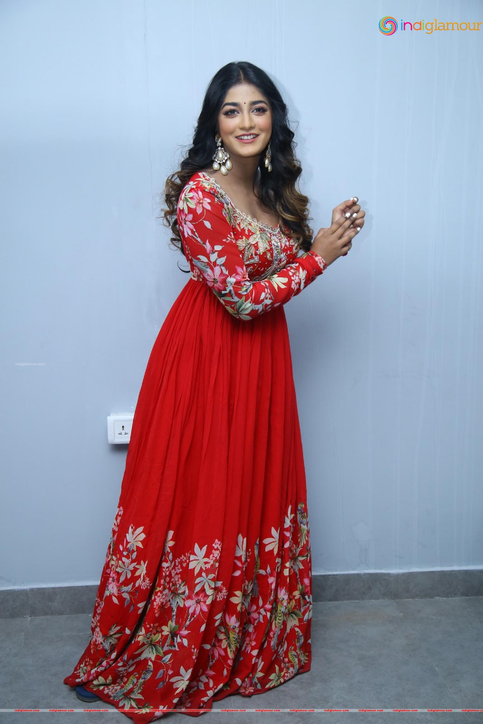 Dimple Hayathi Actress hd photo