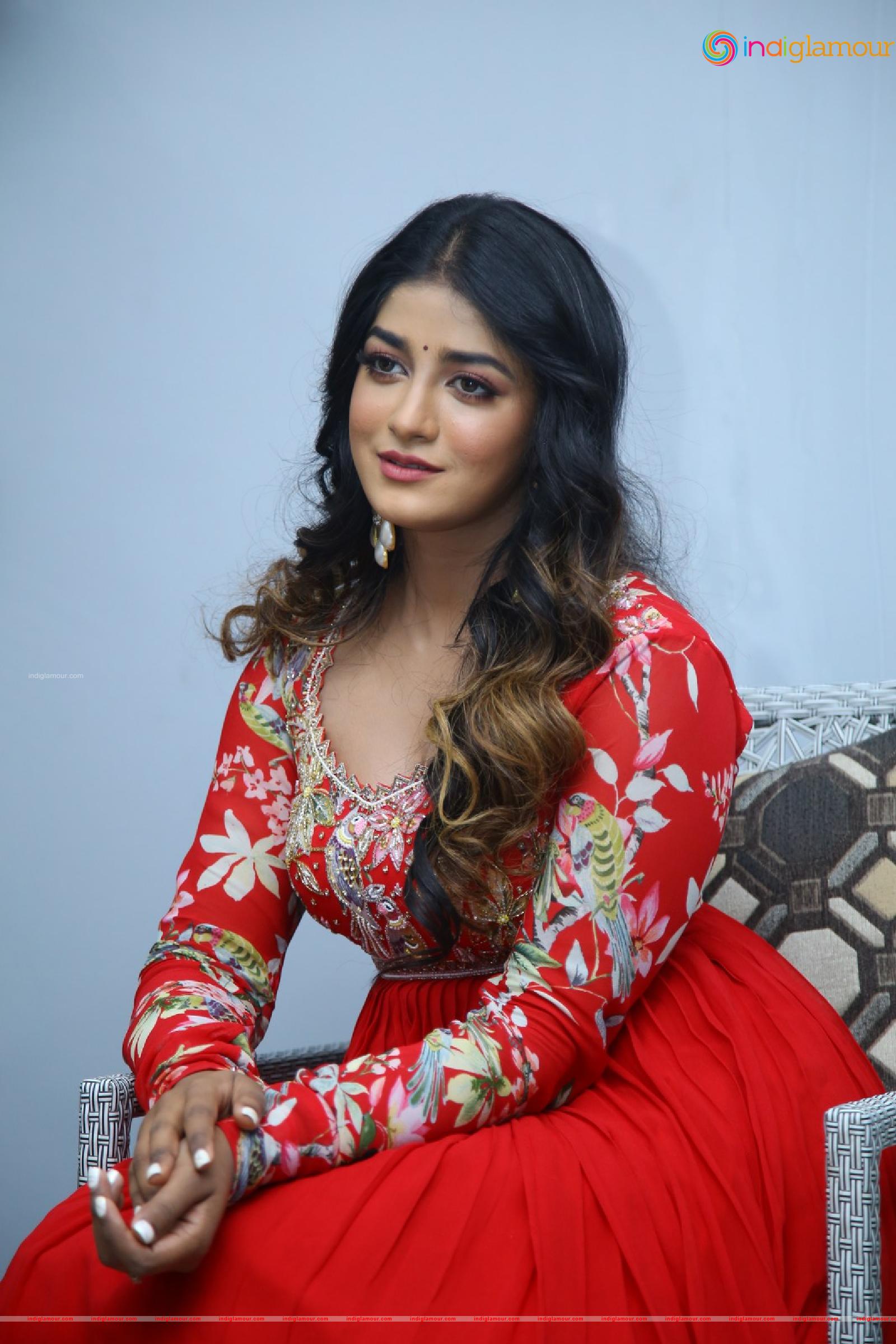 Dimple Hayathi Actress hd photo