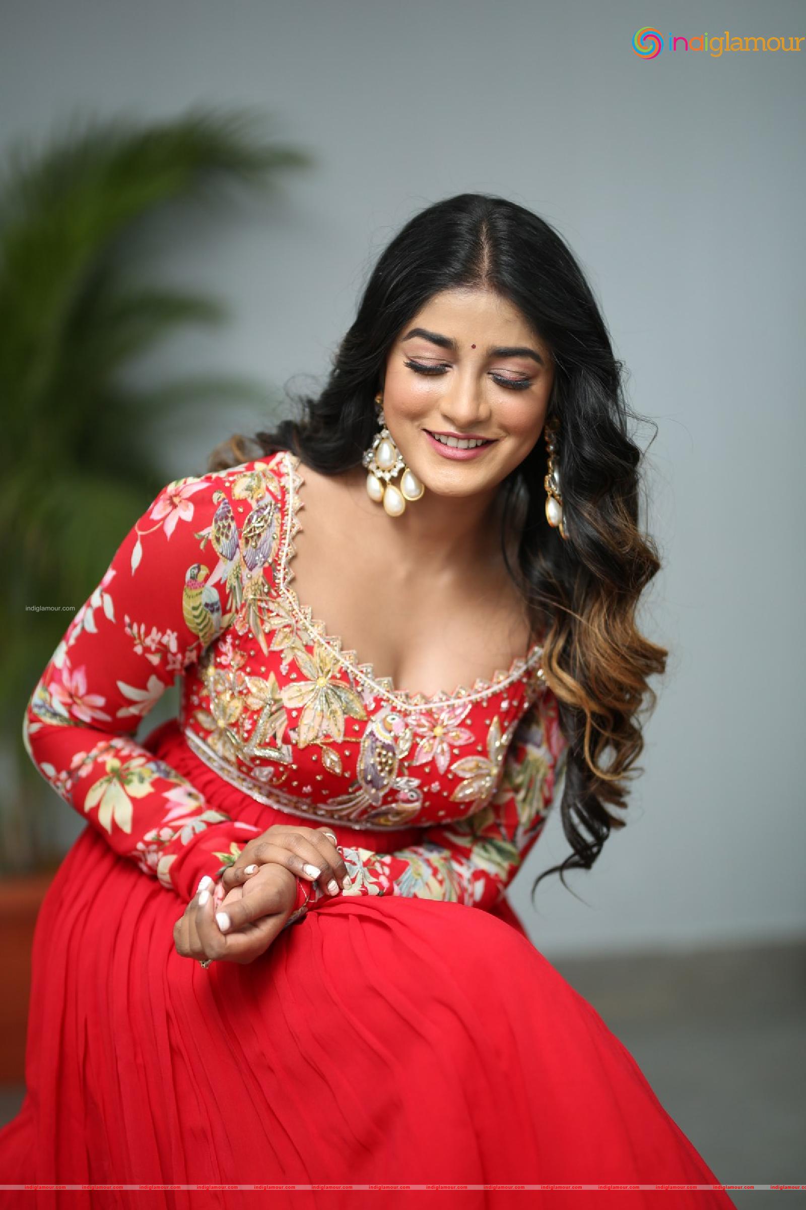 Dimple Hayathi Actress hd photo