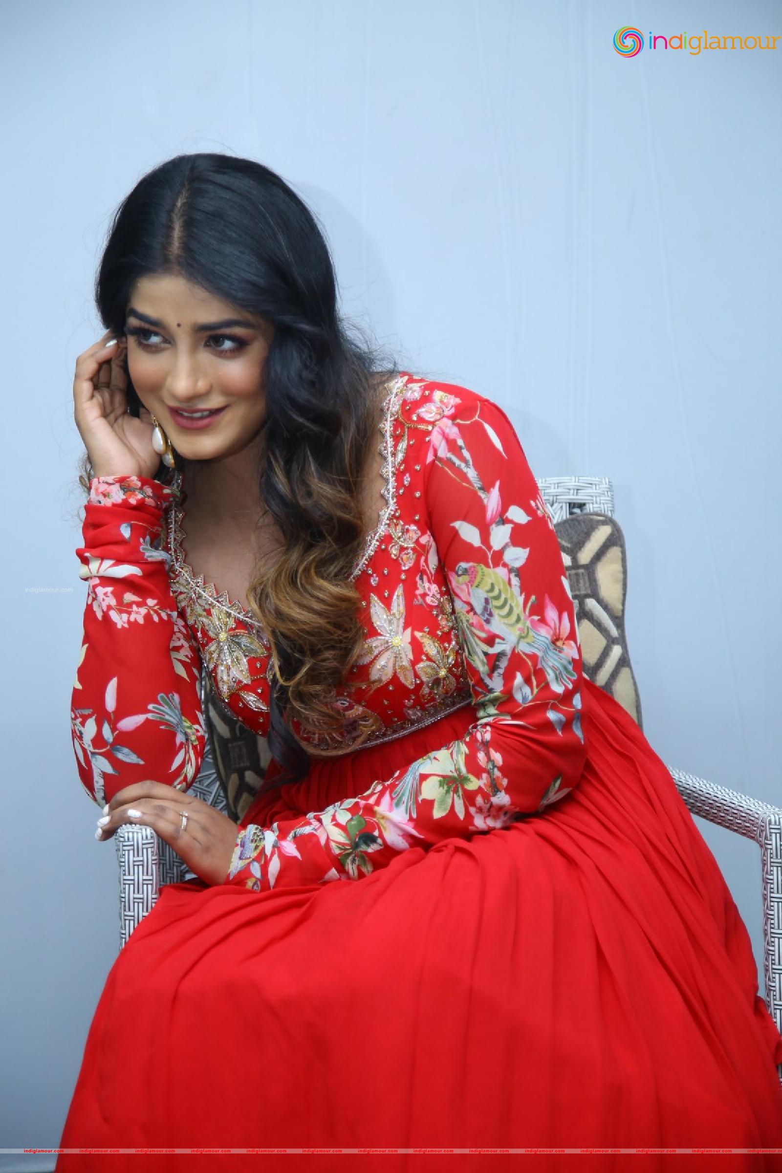 Dimple Hayathi Actress hd photo