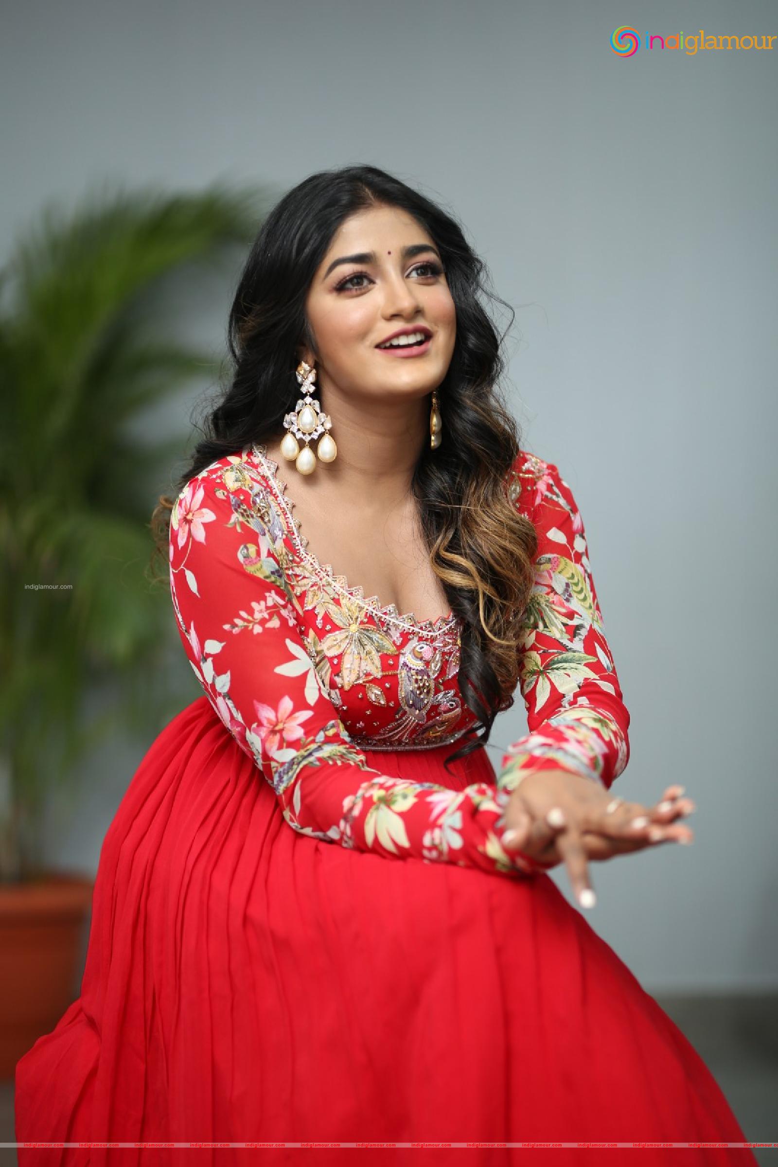 Dimple Hayathi Actress hd photo