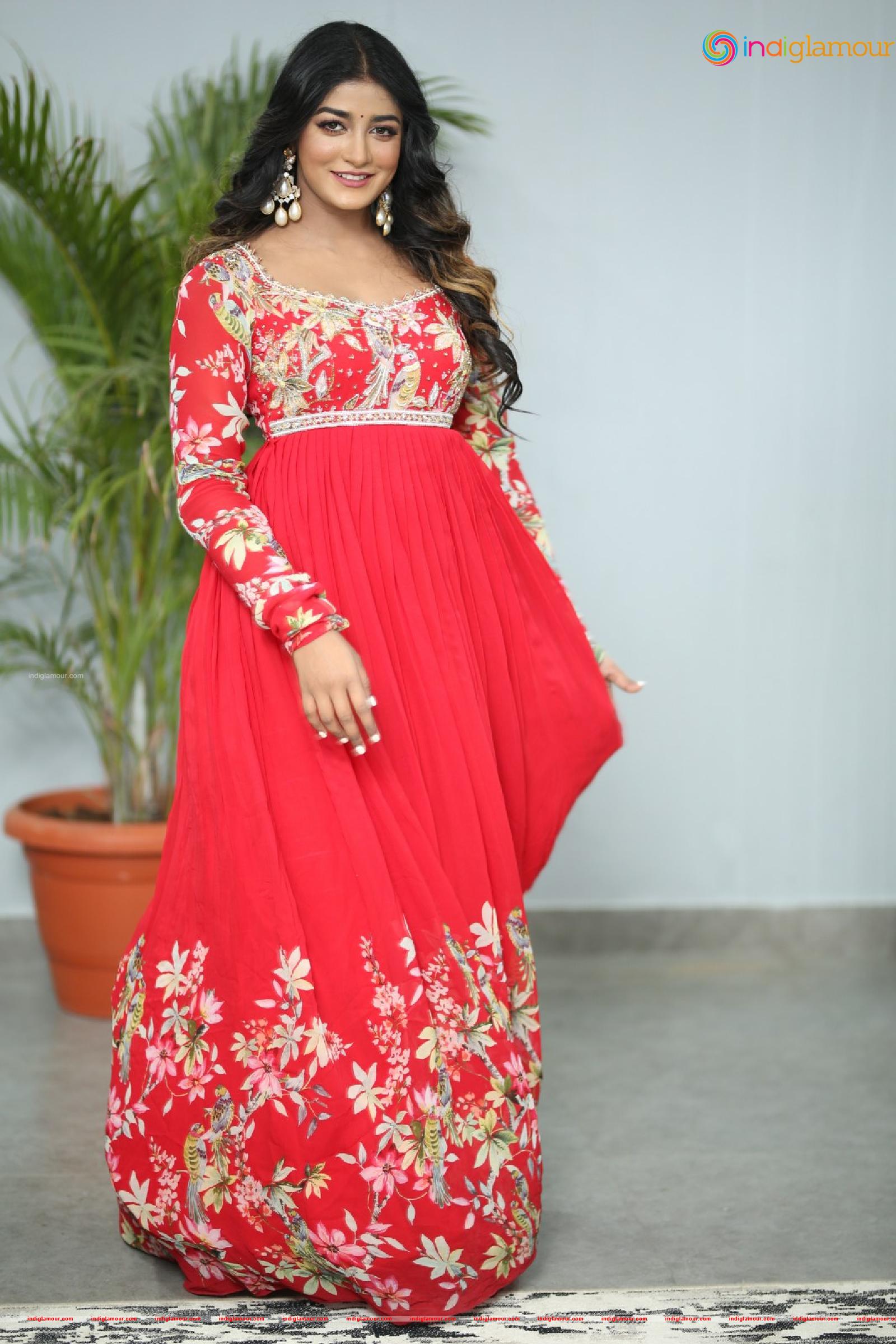 Dimple Hayathi Actress hd photo