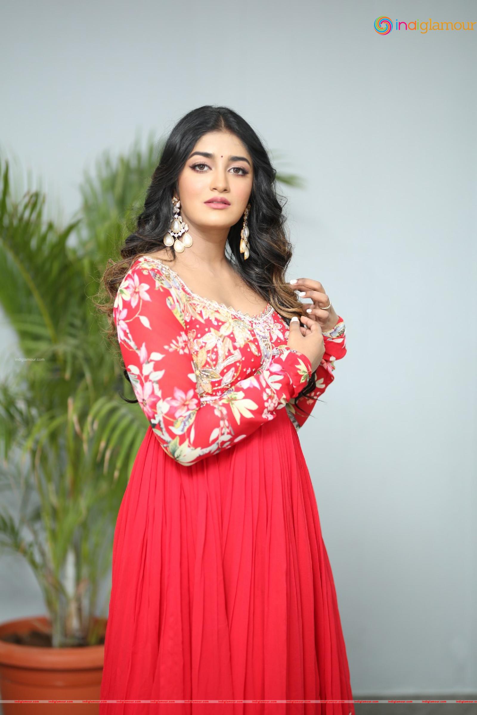 Dimple Hayathi Actress hd photo