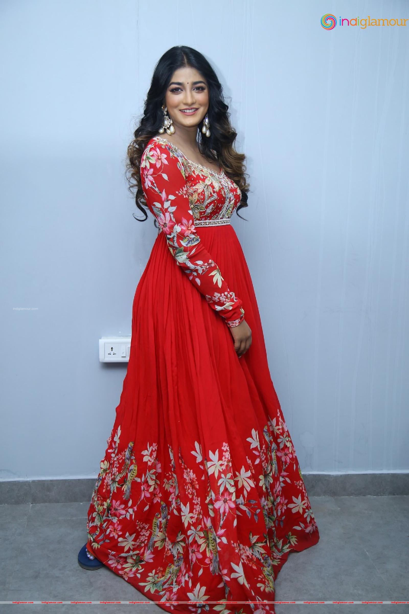 Dimple Hayathi Actress hd photo