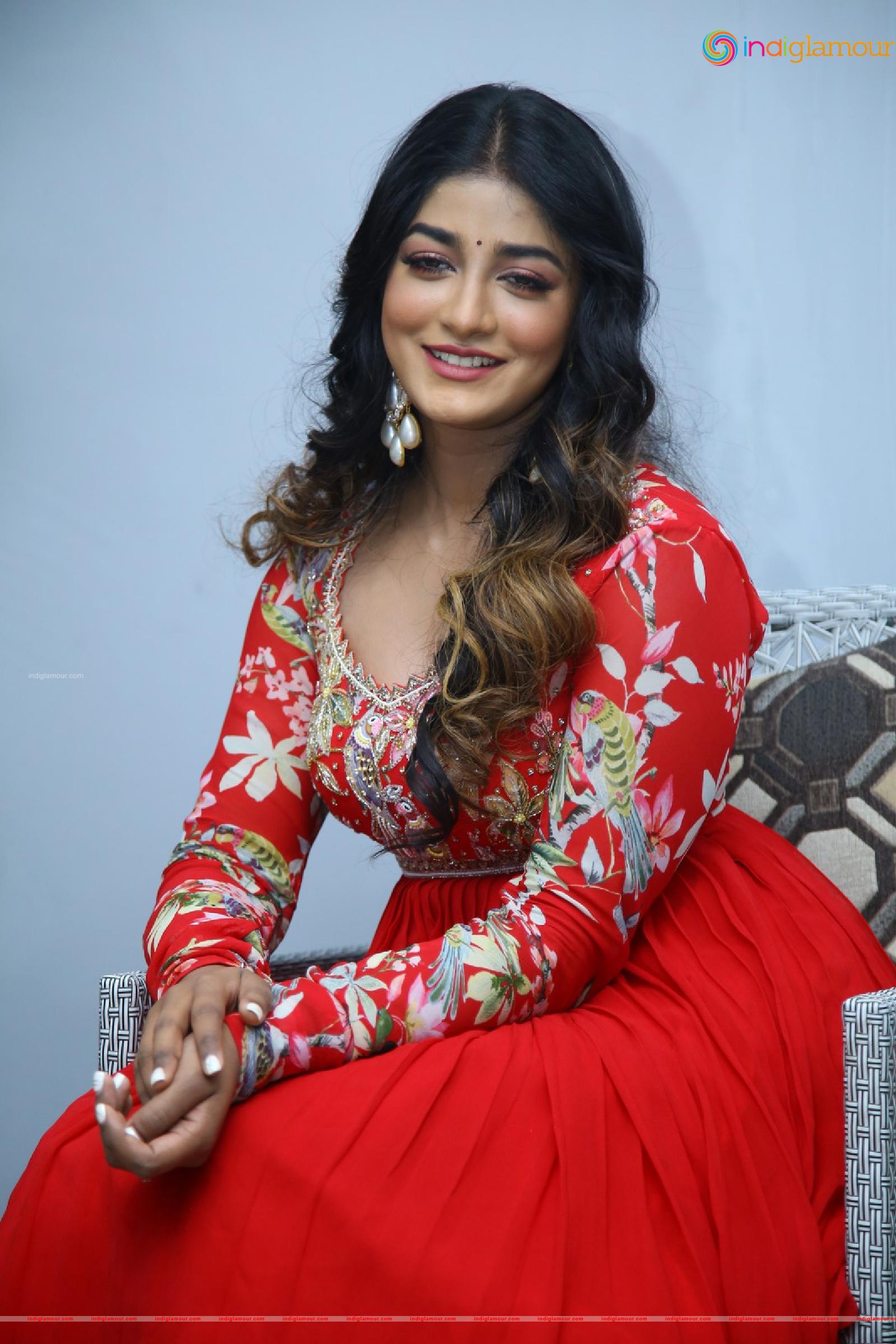 Dimple Hayathi Actress hd photo