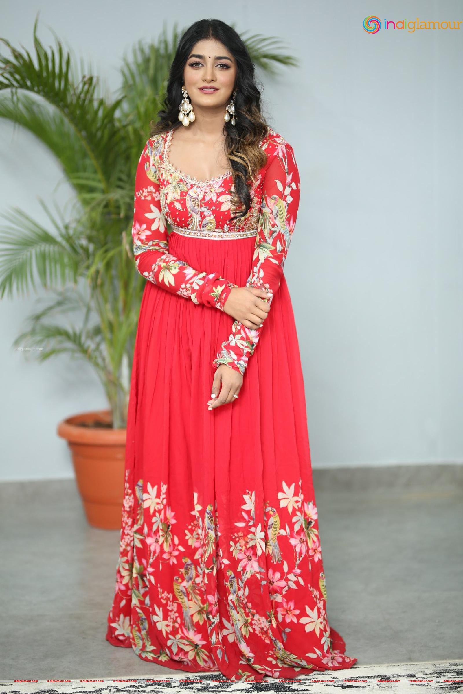 Dimple Hayathi Actress hd photo