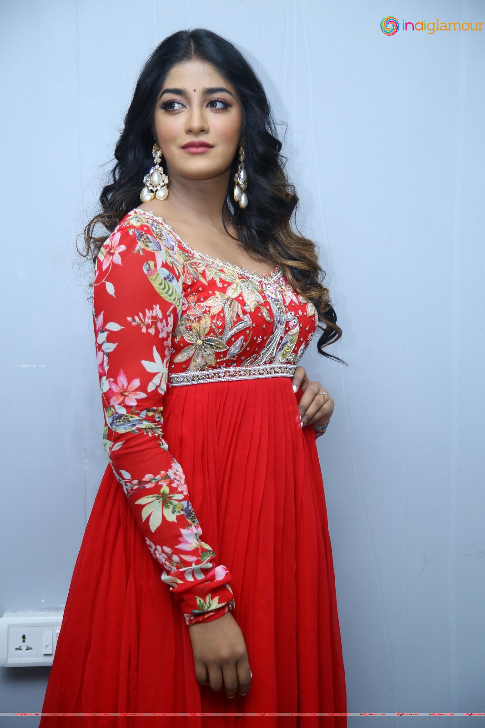 Dimple Hayathi Actress hd photo