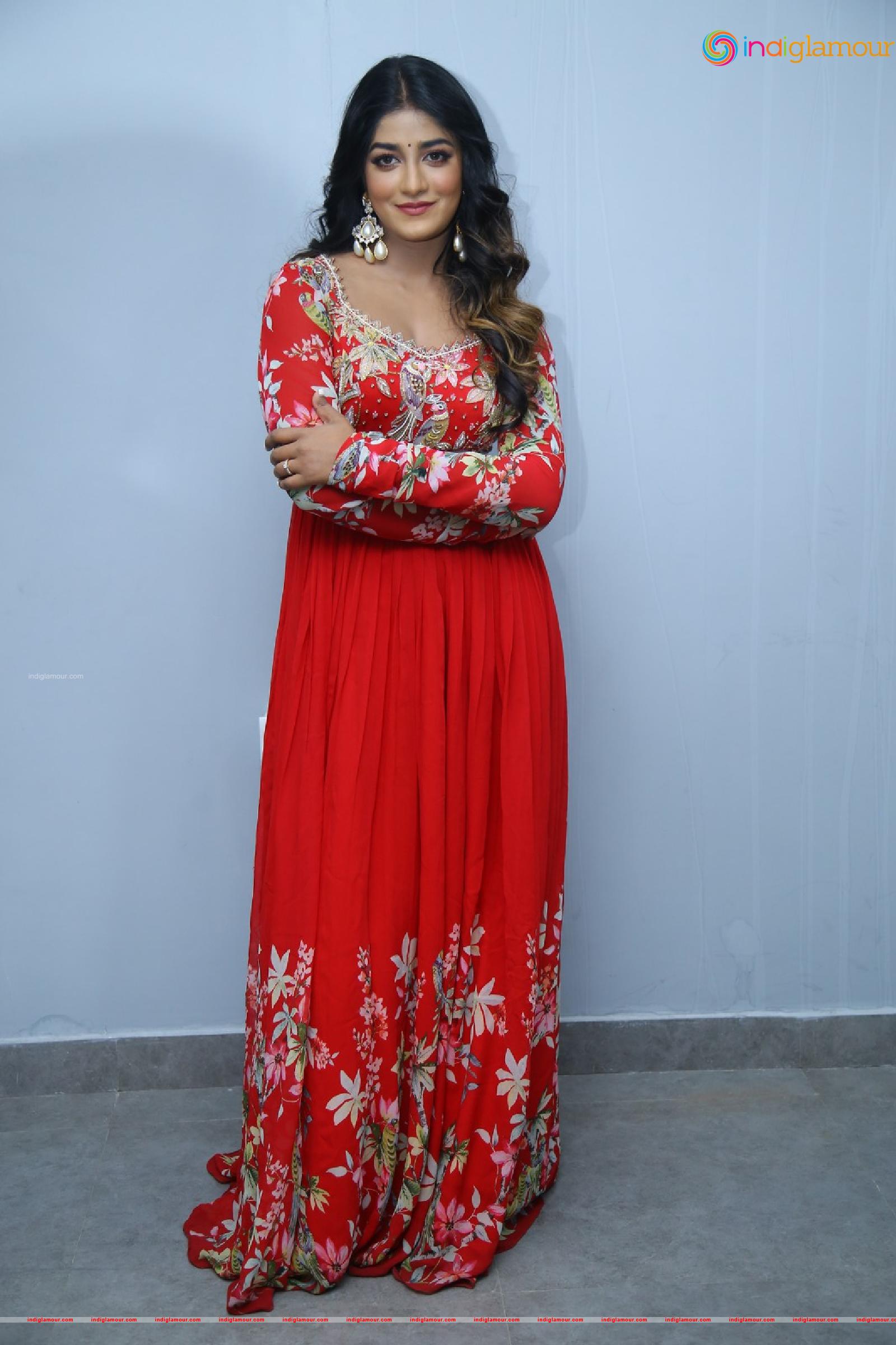 Dimple Hayathi Actress hd photo