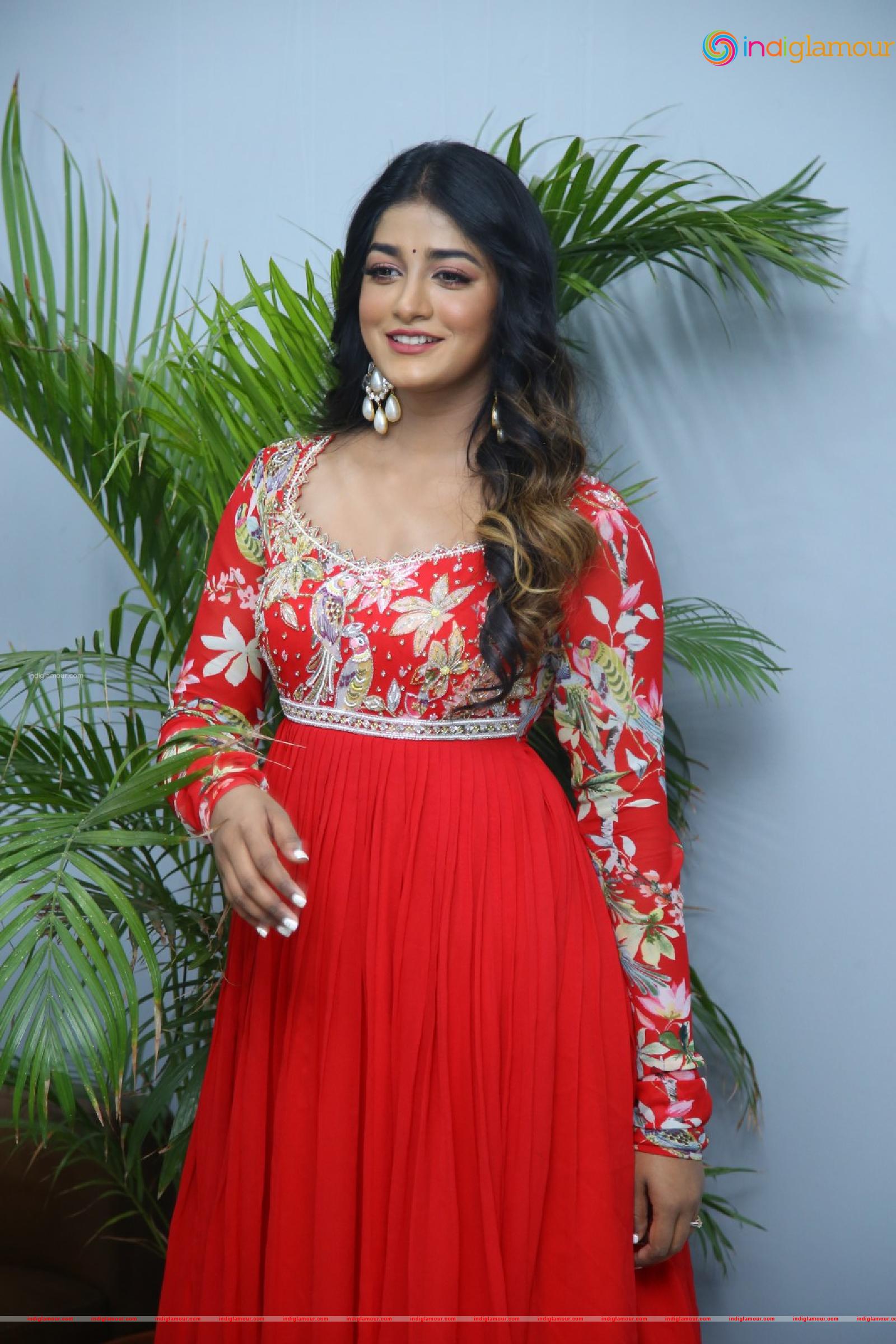 Dimple Hayathi Actress hd photo