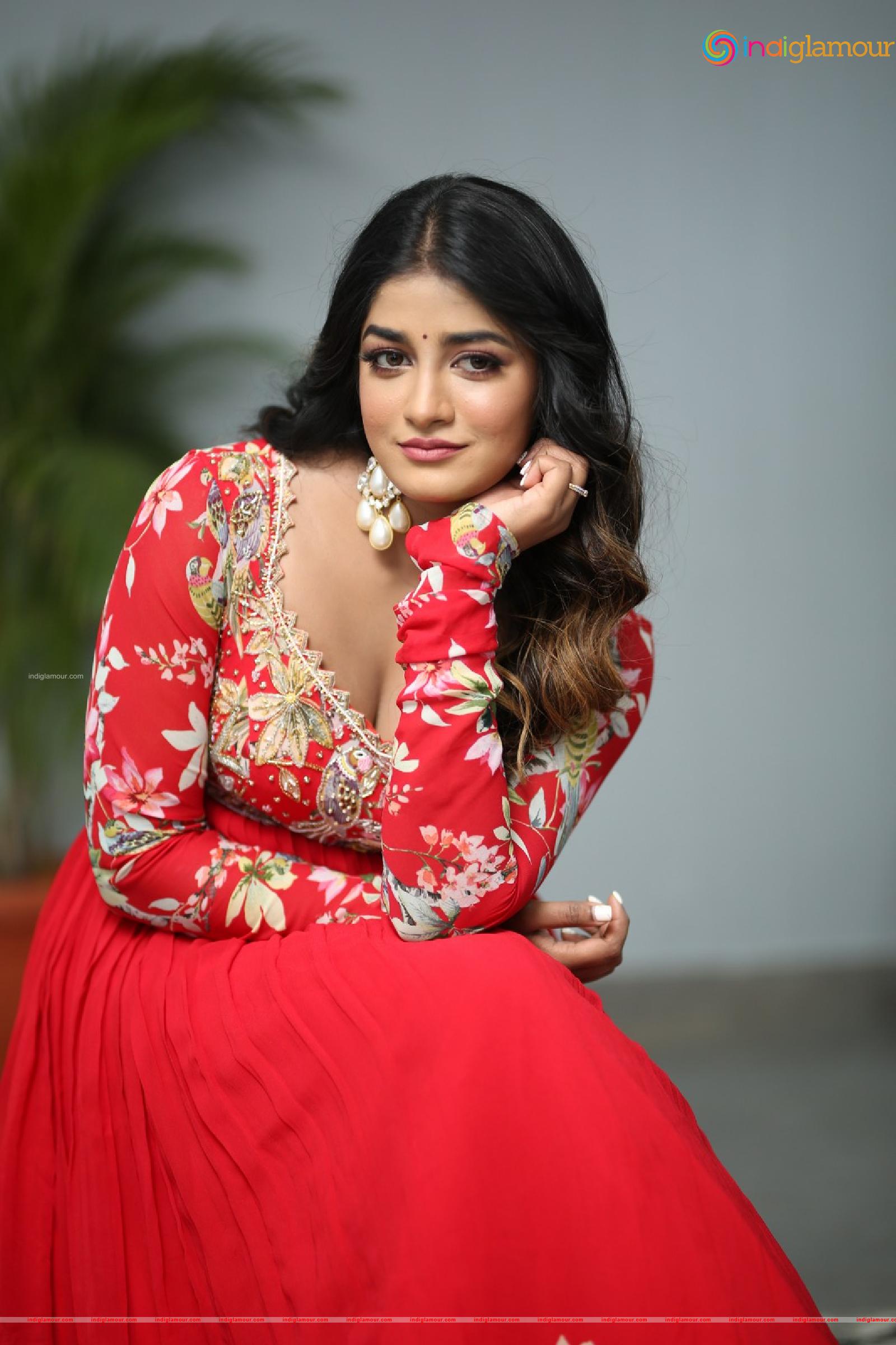 Dimple Hayathi Actress hd photo
