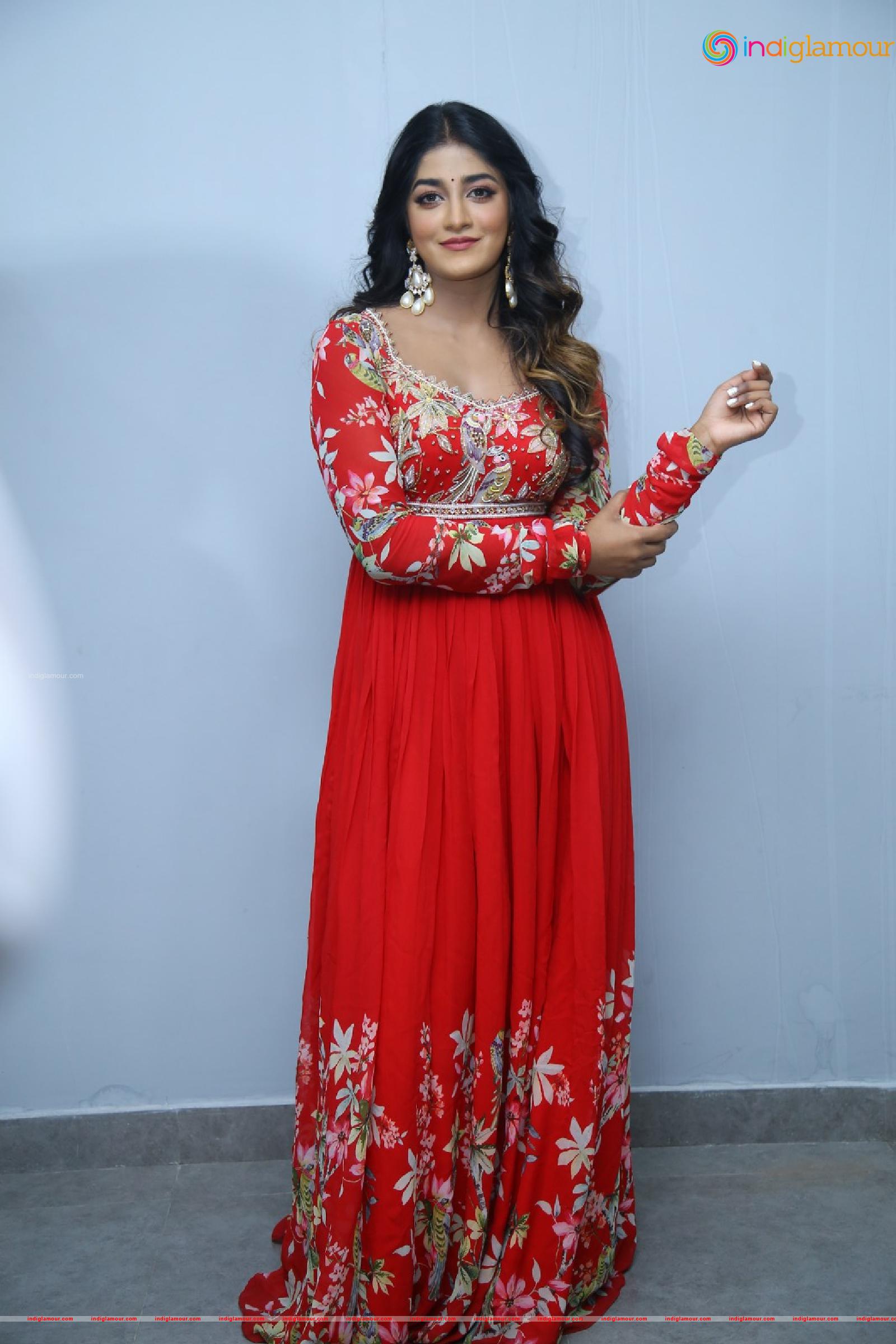 Dimple Hayathi Actress hd photo