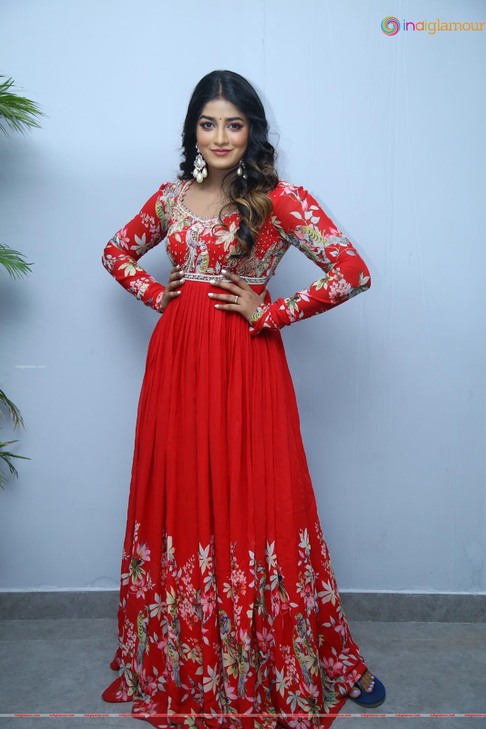 Dimple Hayathi Actress hd photo