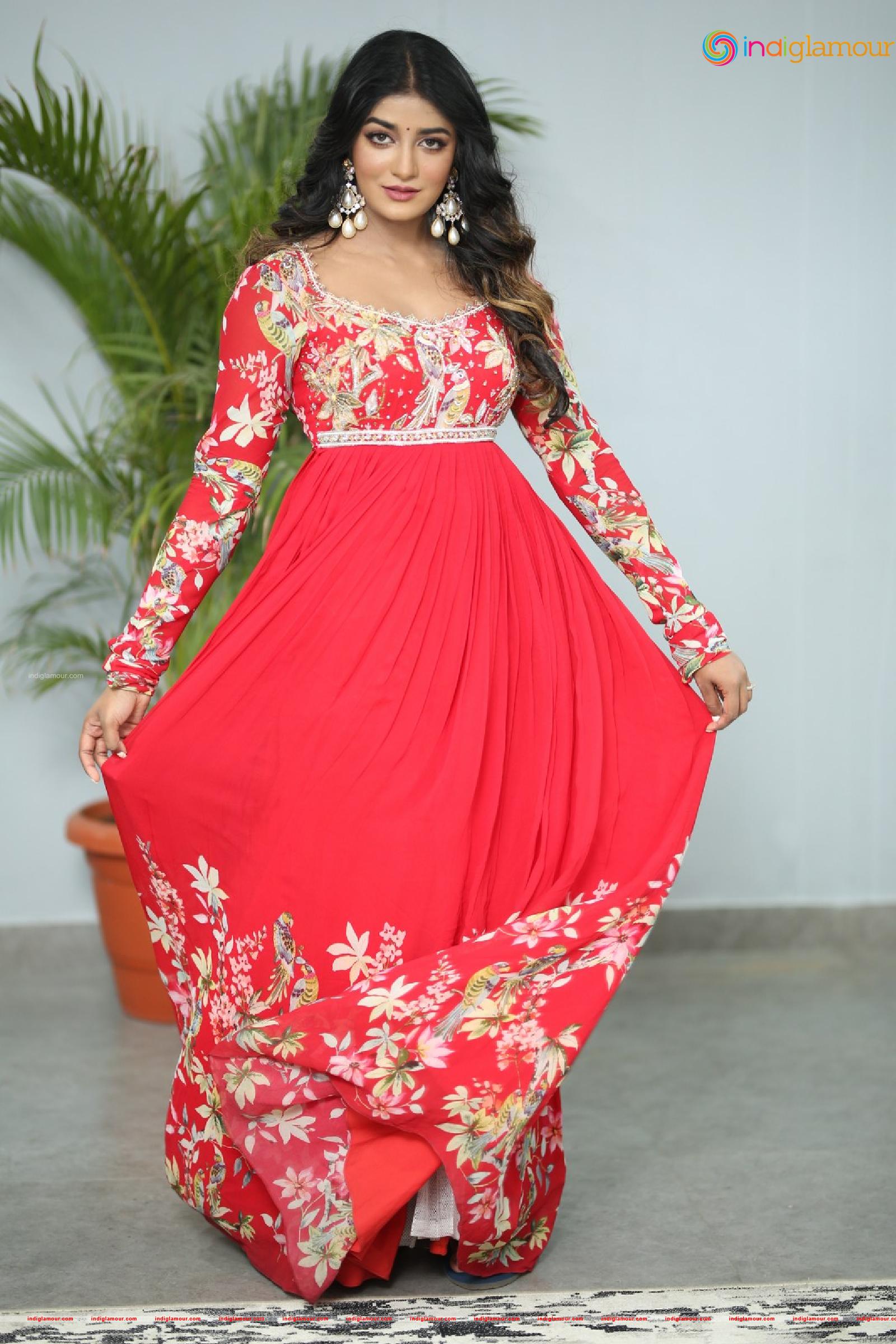 Dimple Hayathi Actress hd photo