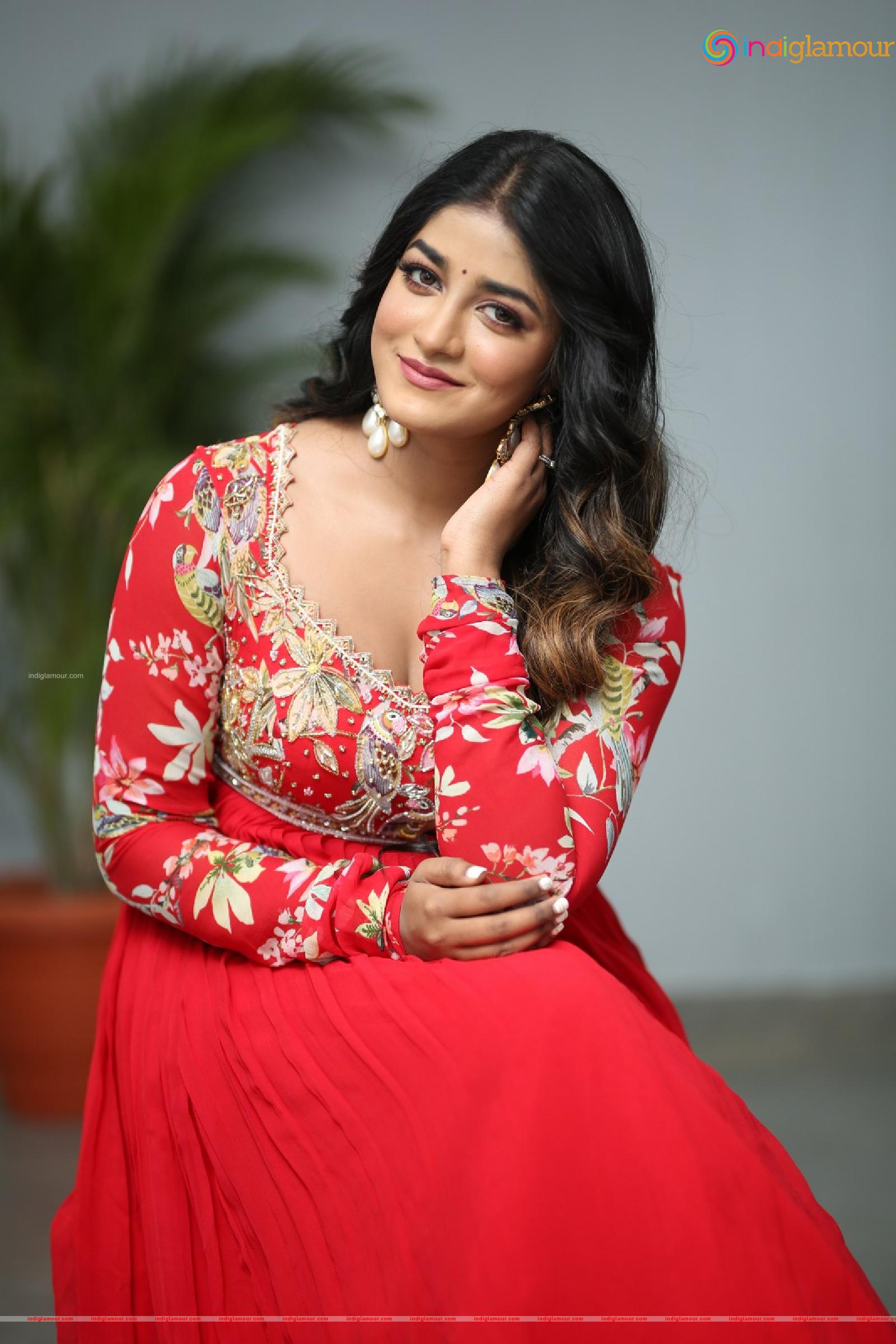 Dimple Hayathi Actress hd photo
