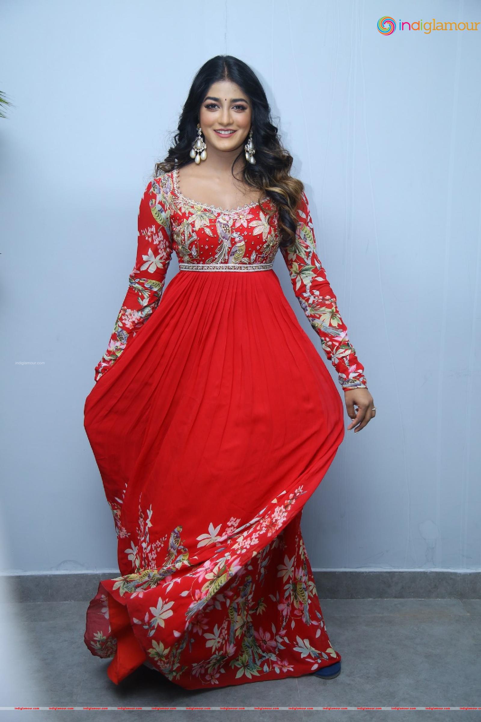 Dimple Hayathi Actress hd photo