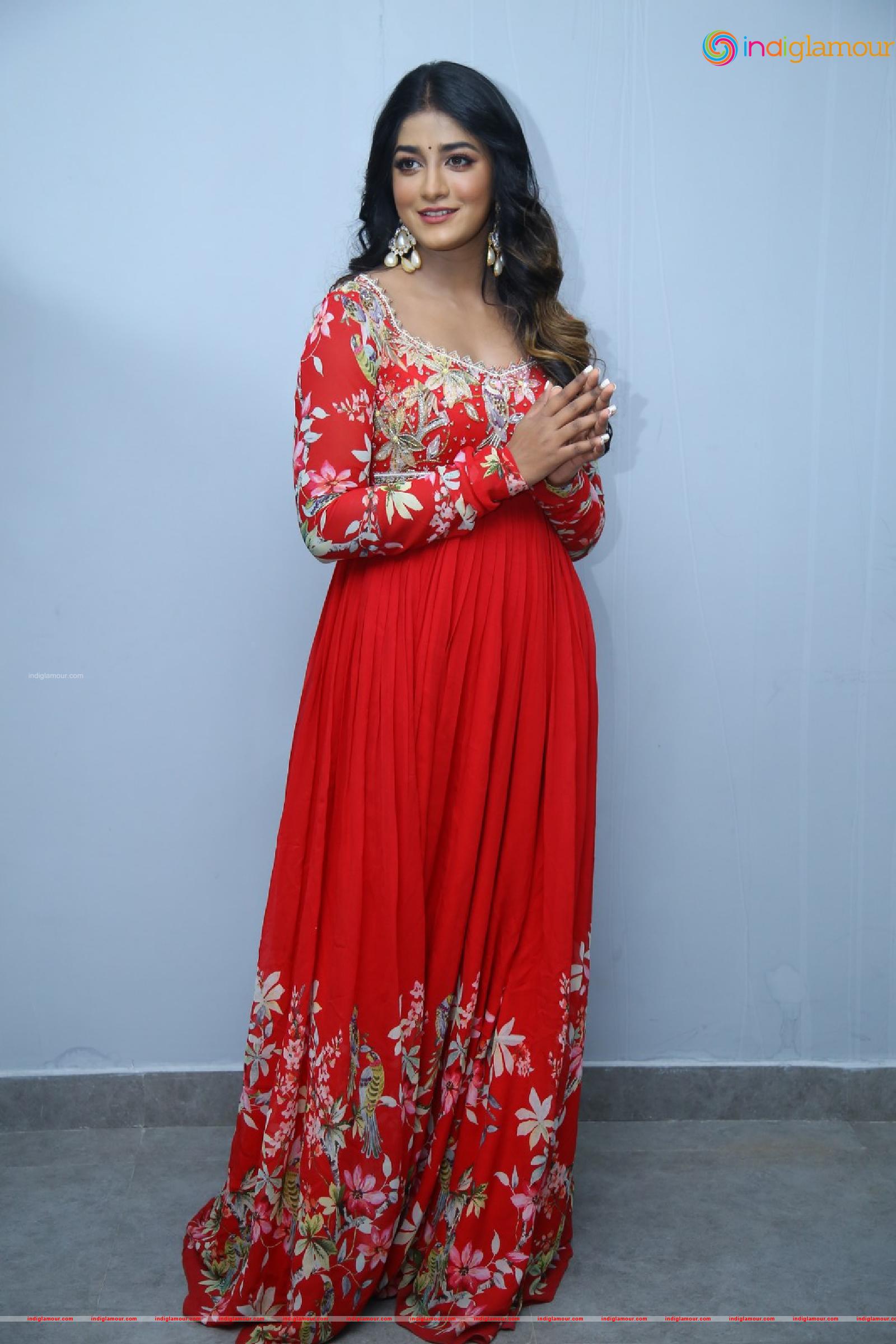 Dimple Hayathi Actress hd photo