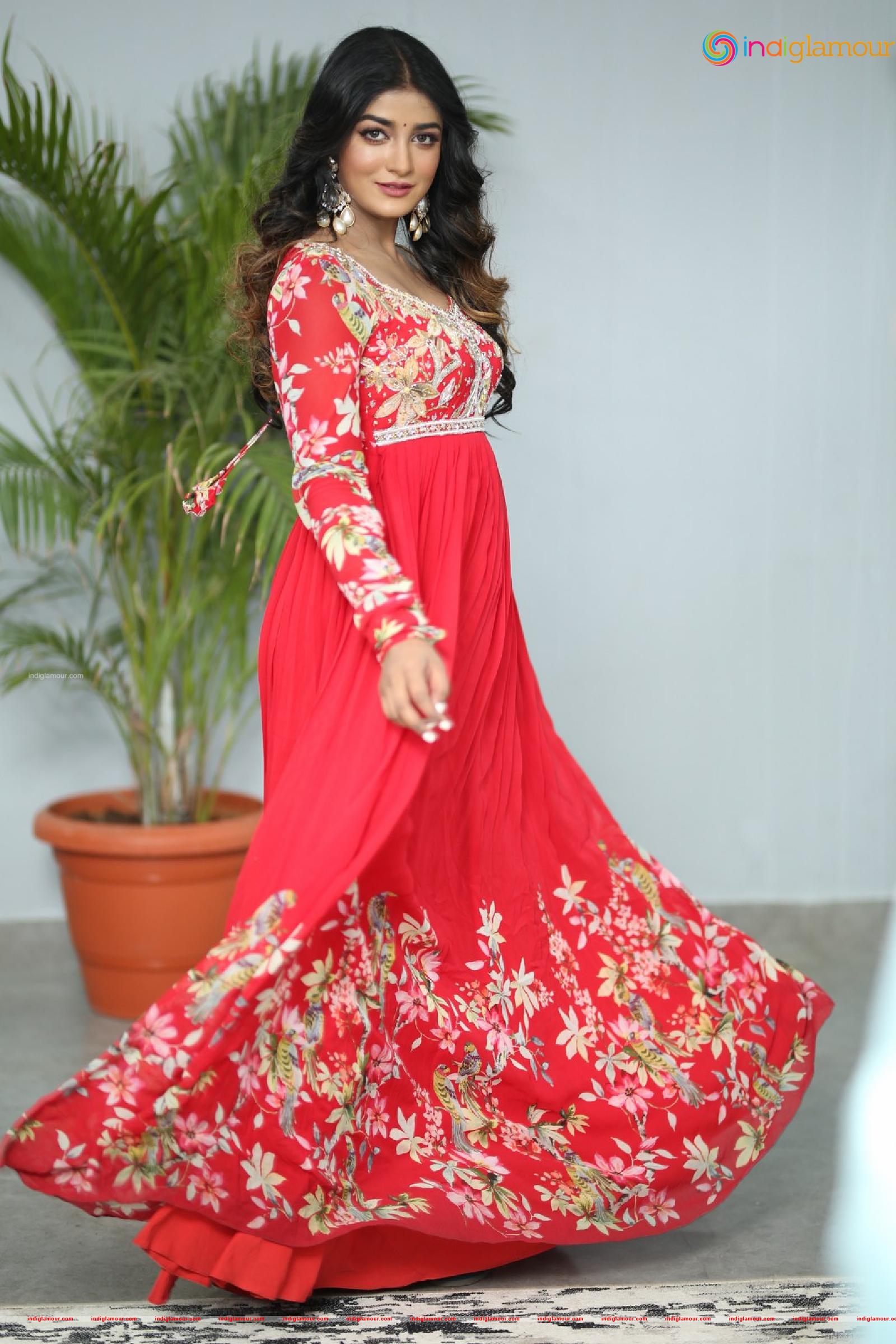 Dimple Hayathi Actress hd photo