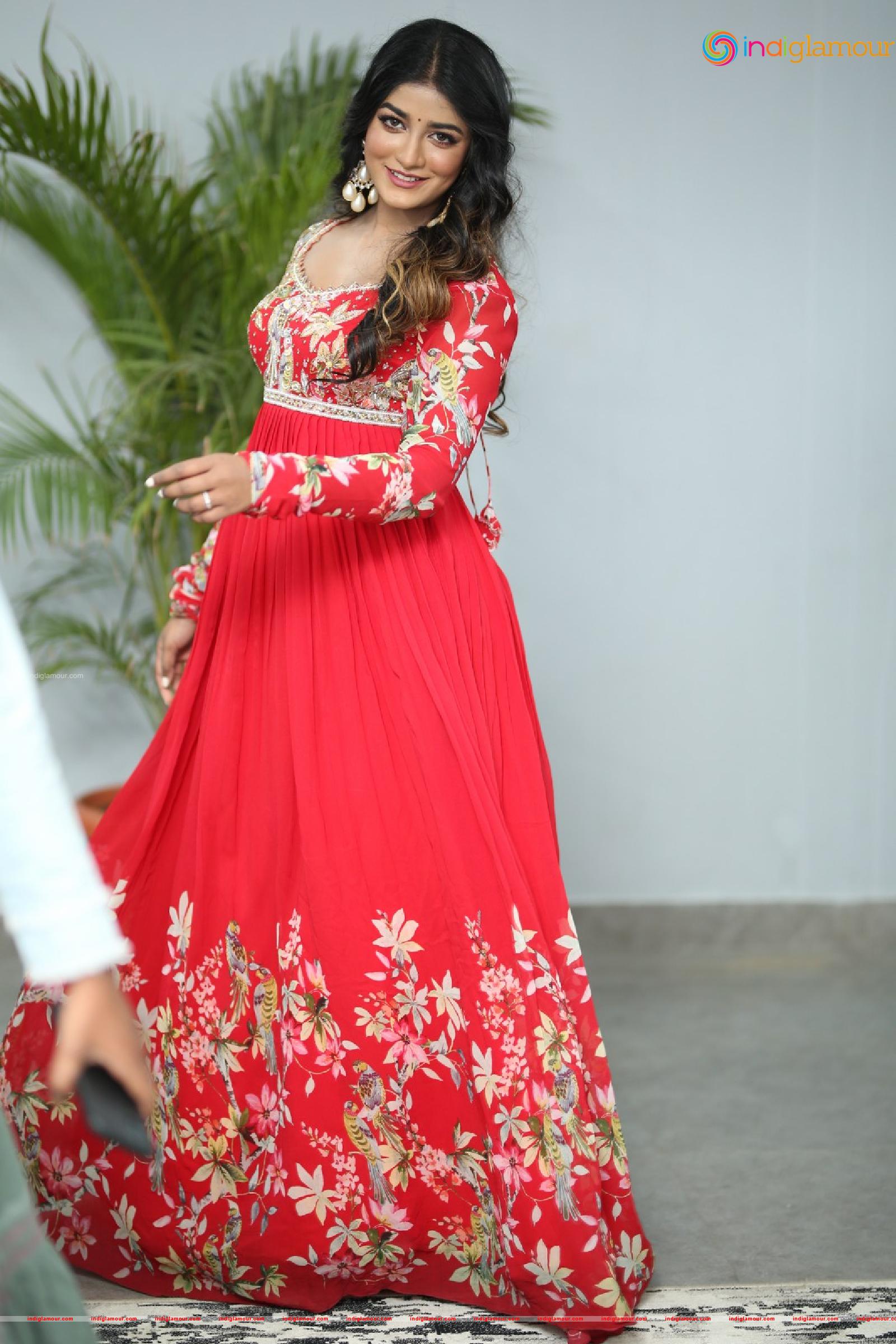 Dimple Hayathi Actress hd photo