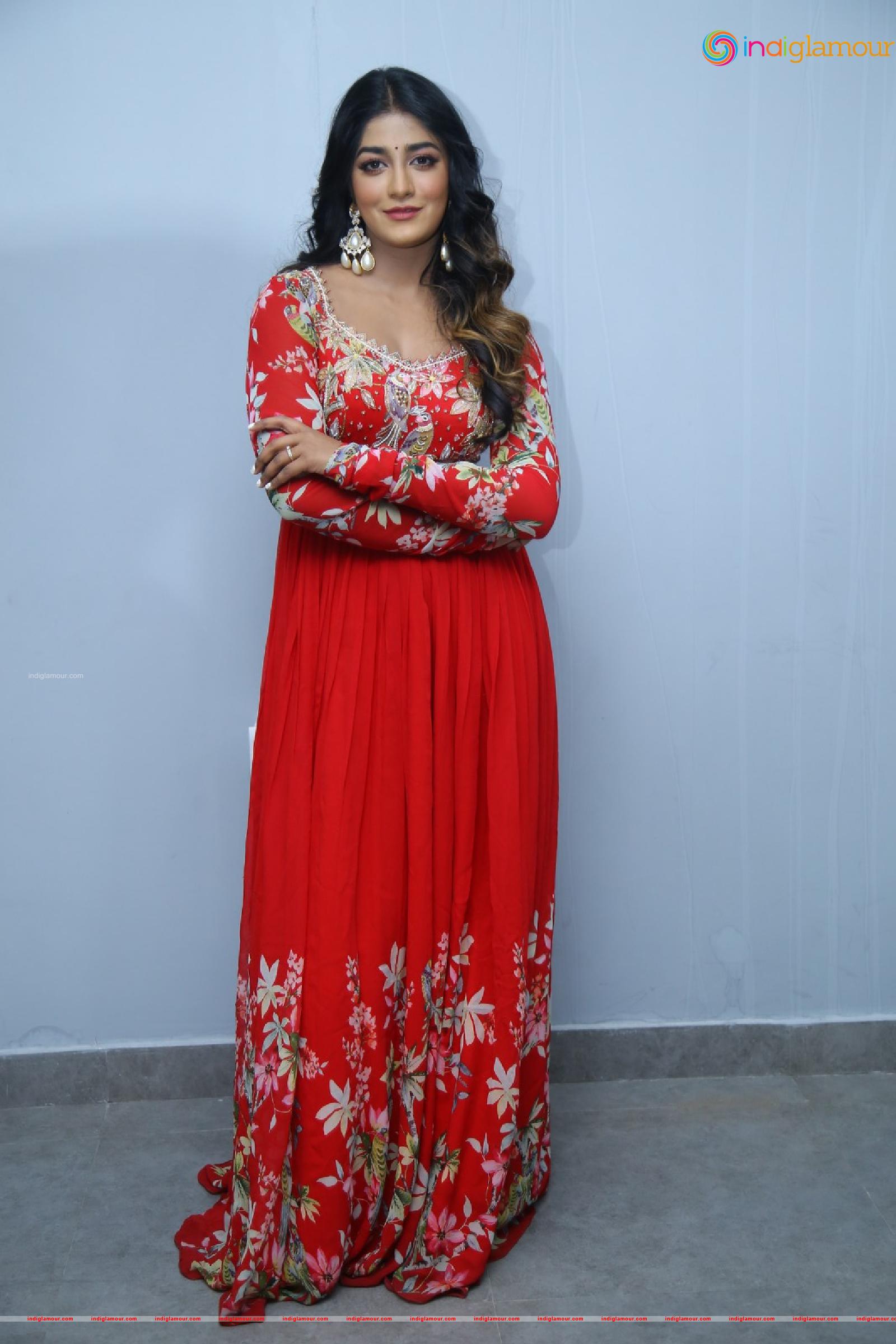 Dimple Hayathi Actress hd photo