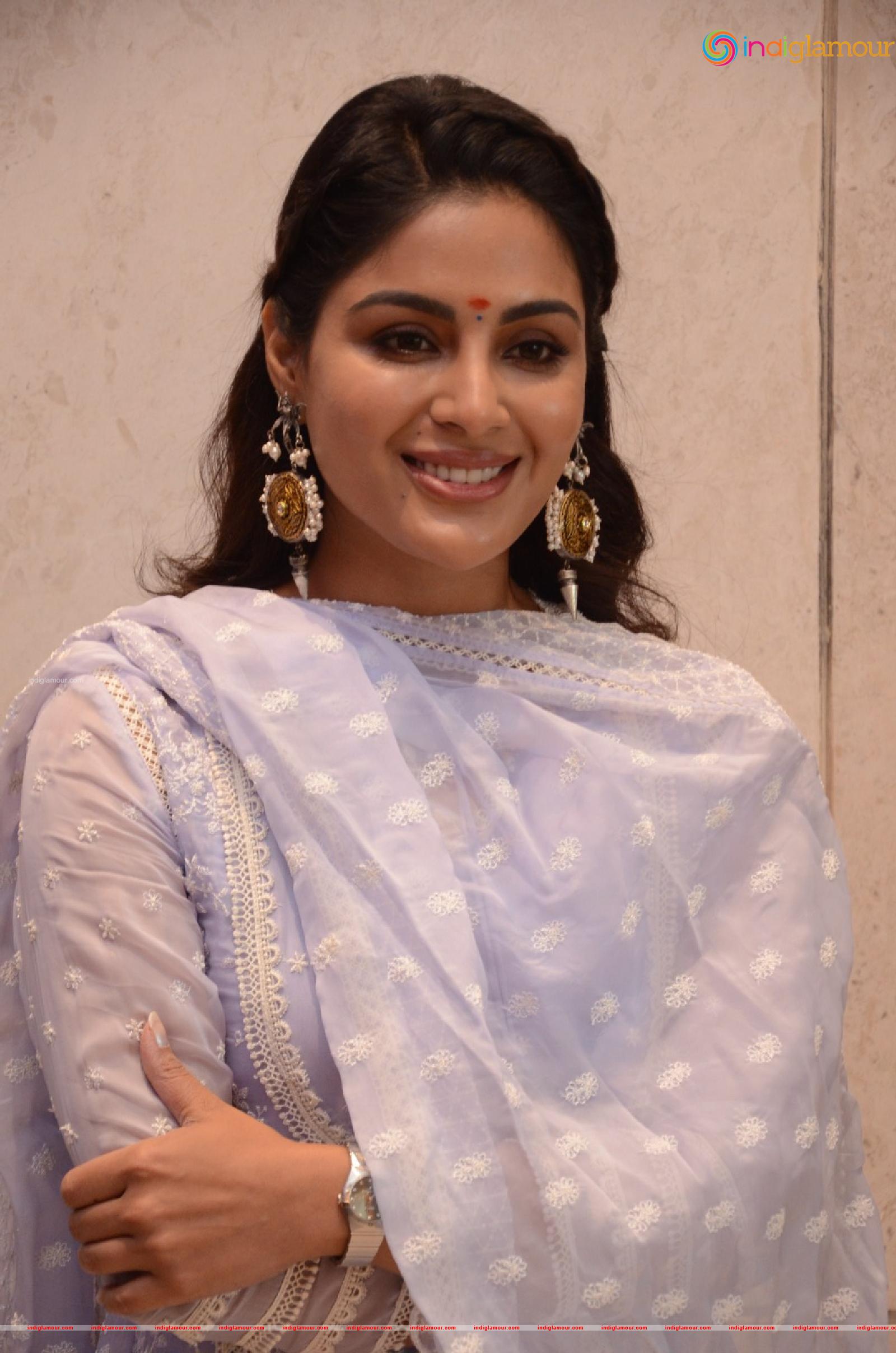 Samyuktha Menon Actress hd photo