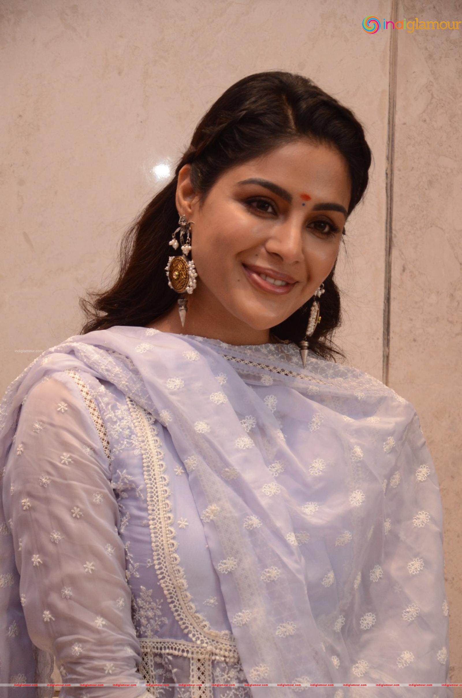 Samyuktha Menon Actress hd photo