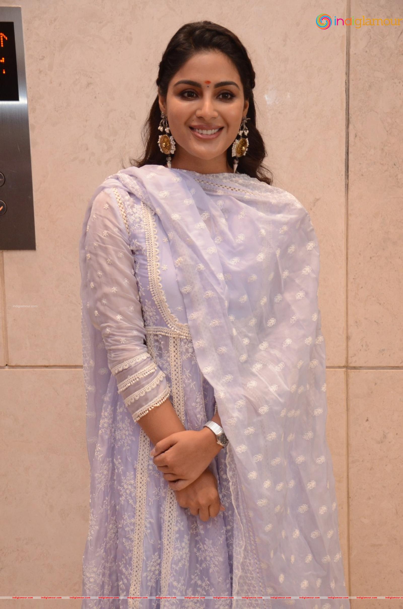 Samyuktha Menon Actress hd photo