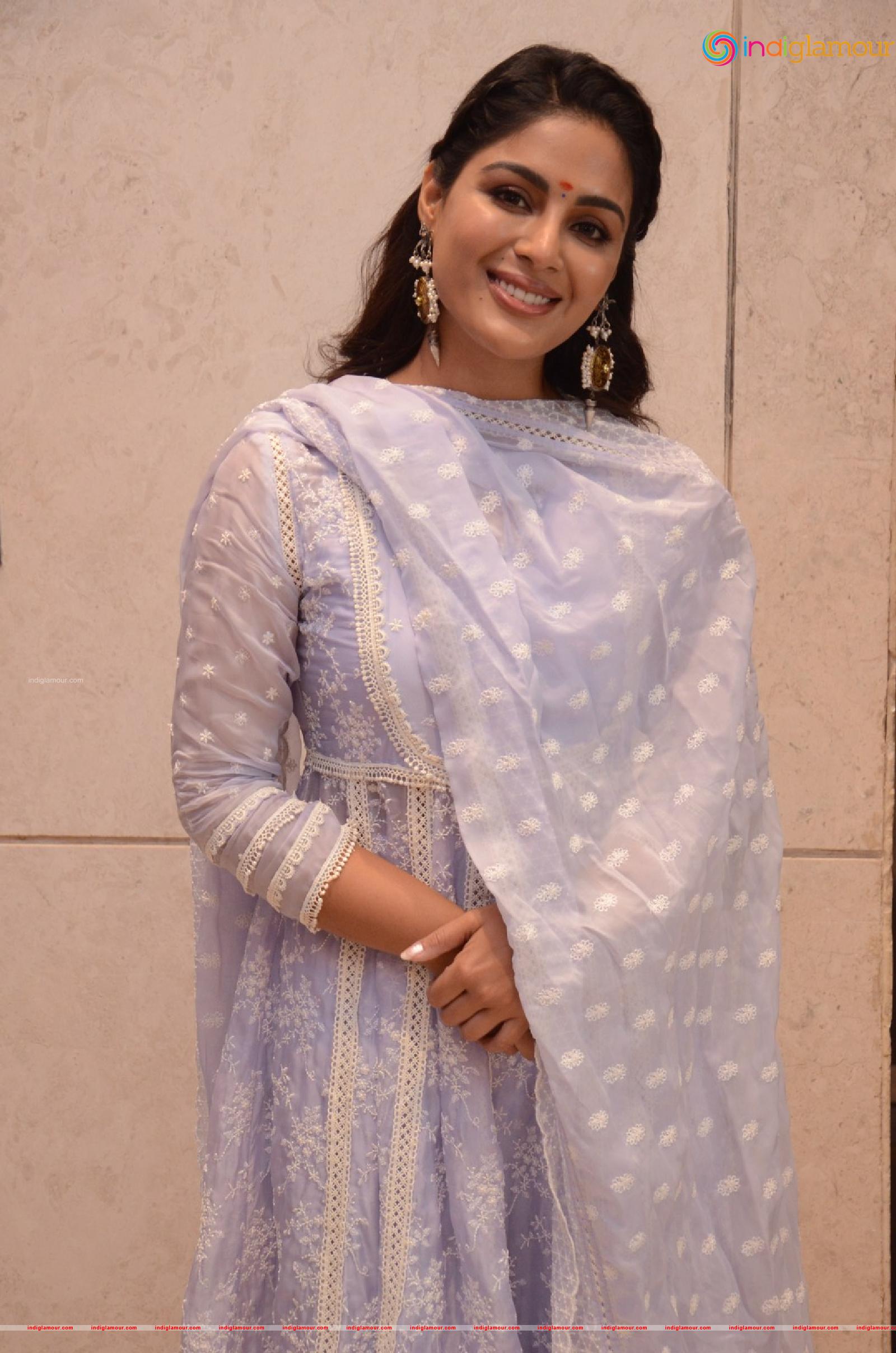 Samyuktha Menon Actress hd photo