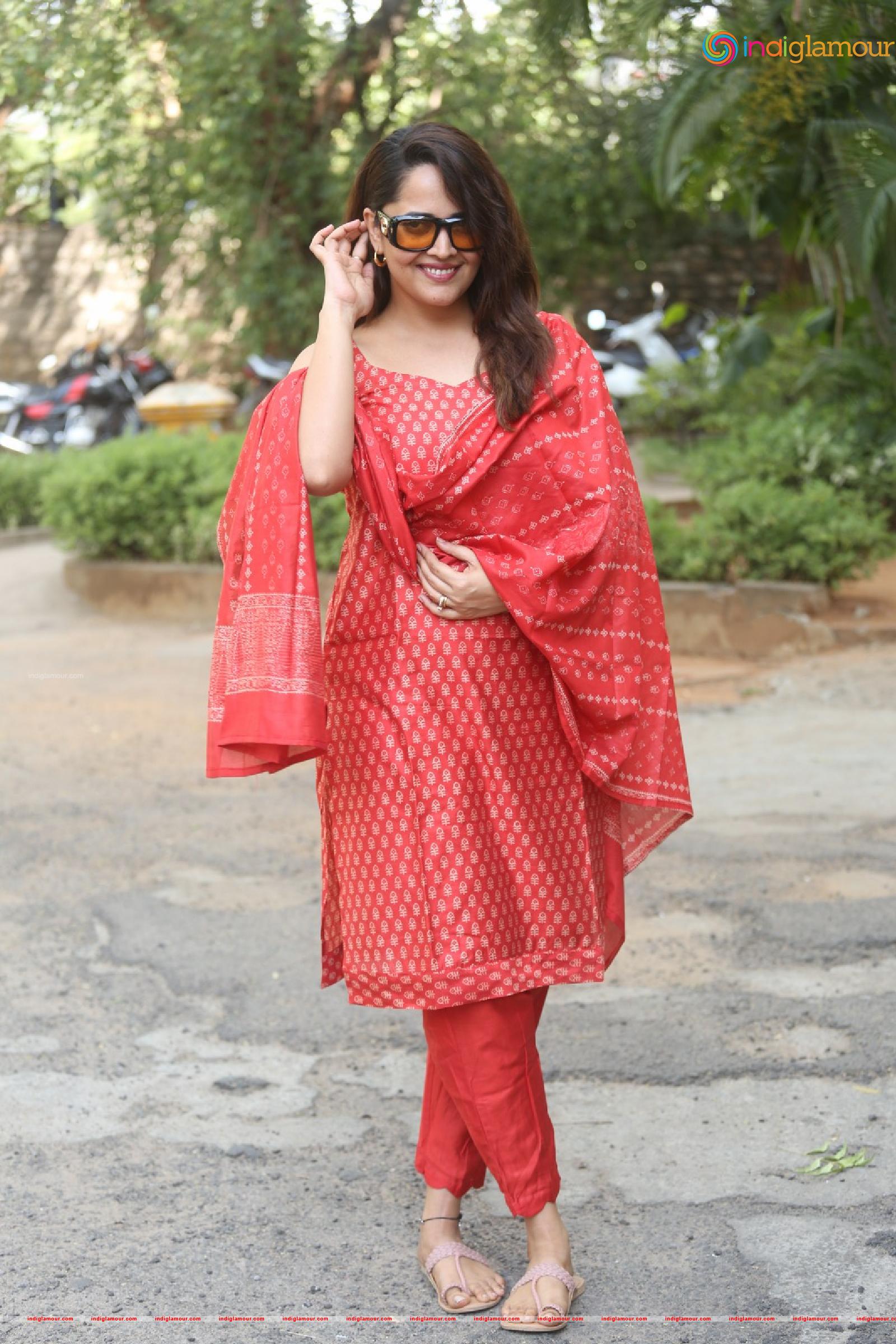 Anasuya Bharadwaj Actress hd photo