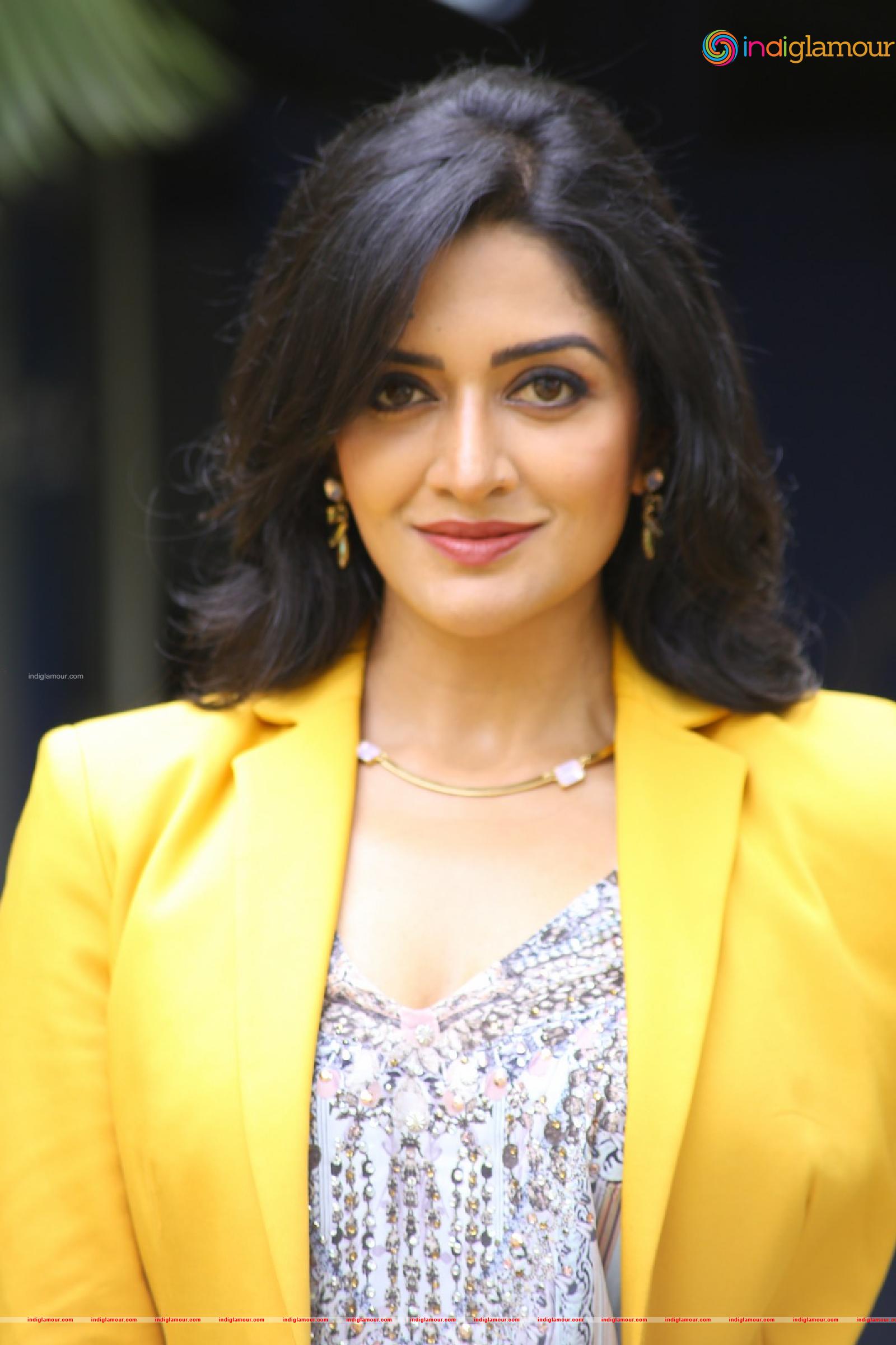 Vimala Raman Actress hd photo
