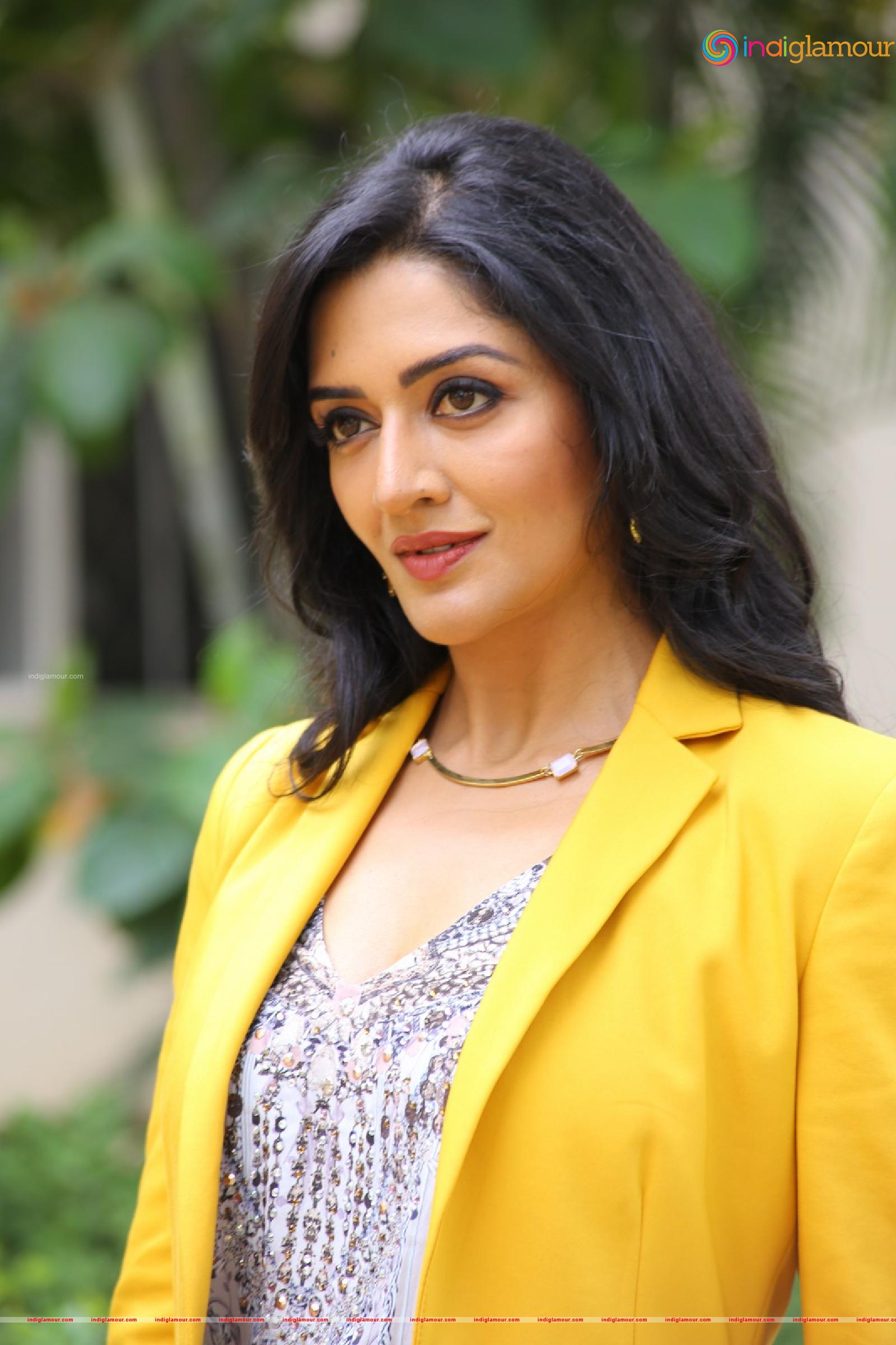 Vimala Raman Actress hd photo
