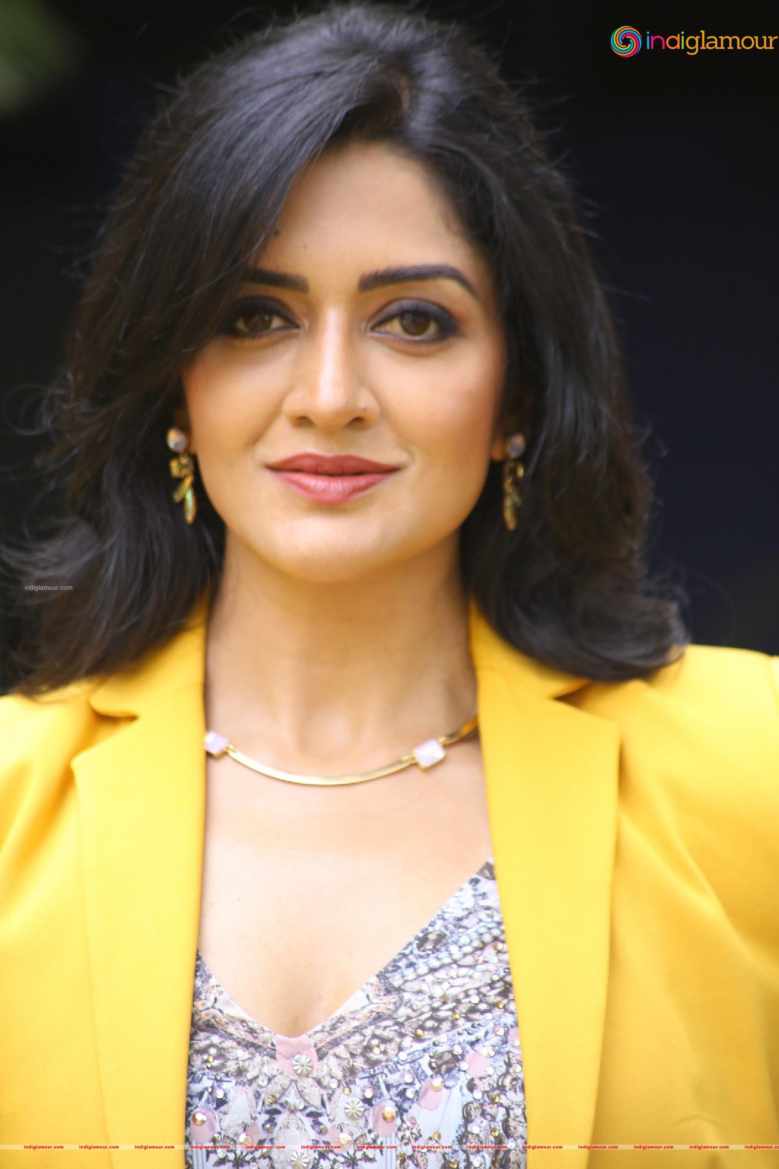 Vimala Raman Actress hd photo