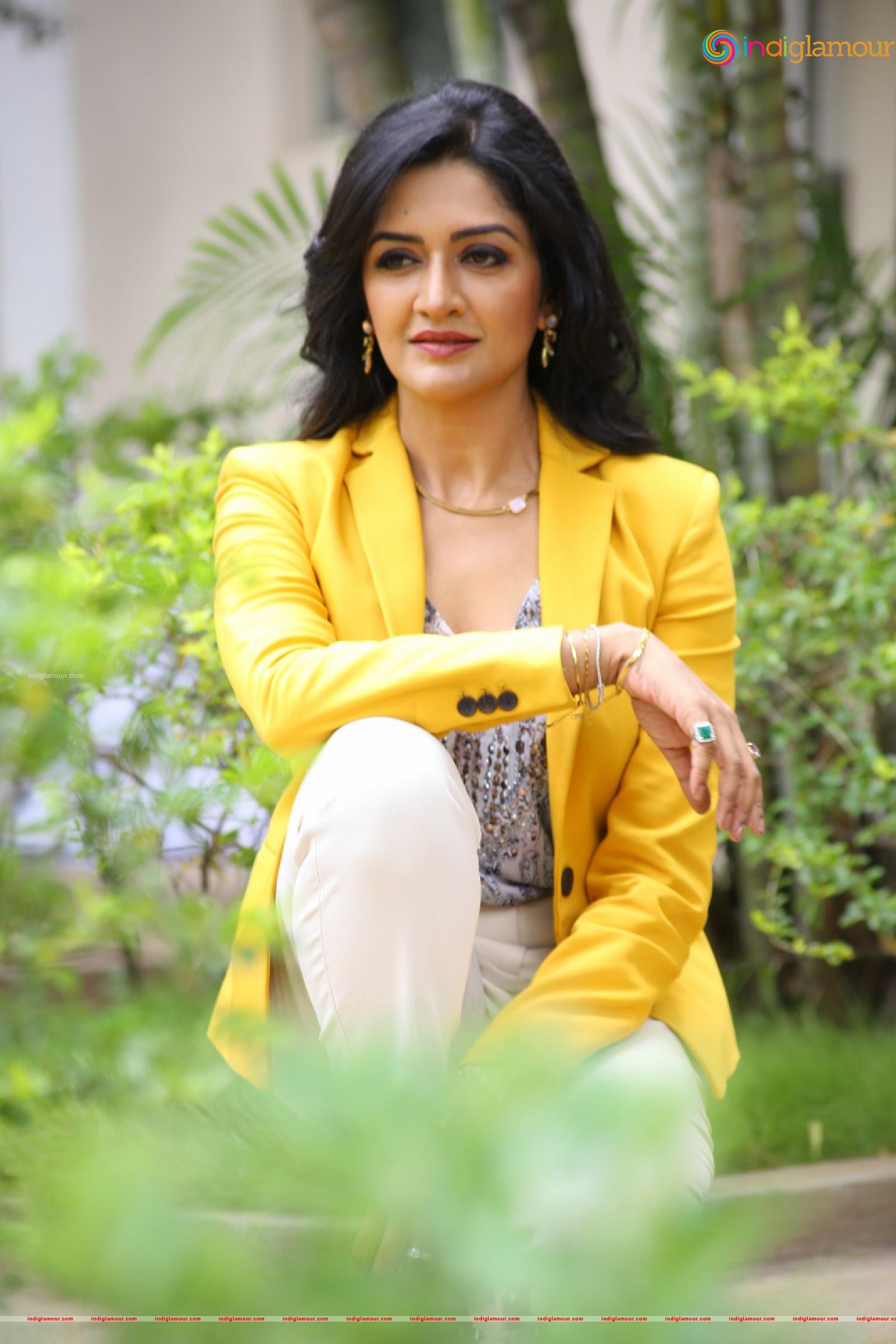 Vimala Raman Actress hd photo
