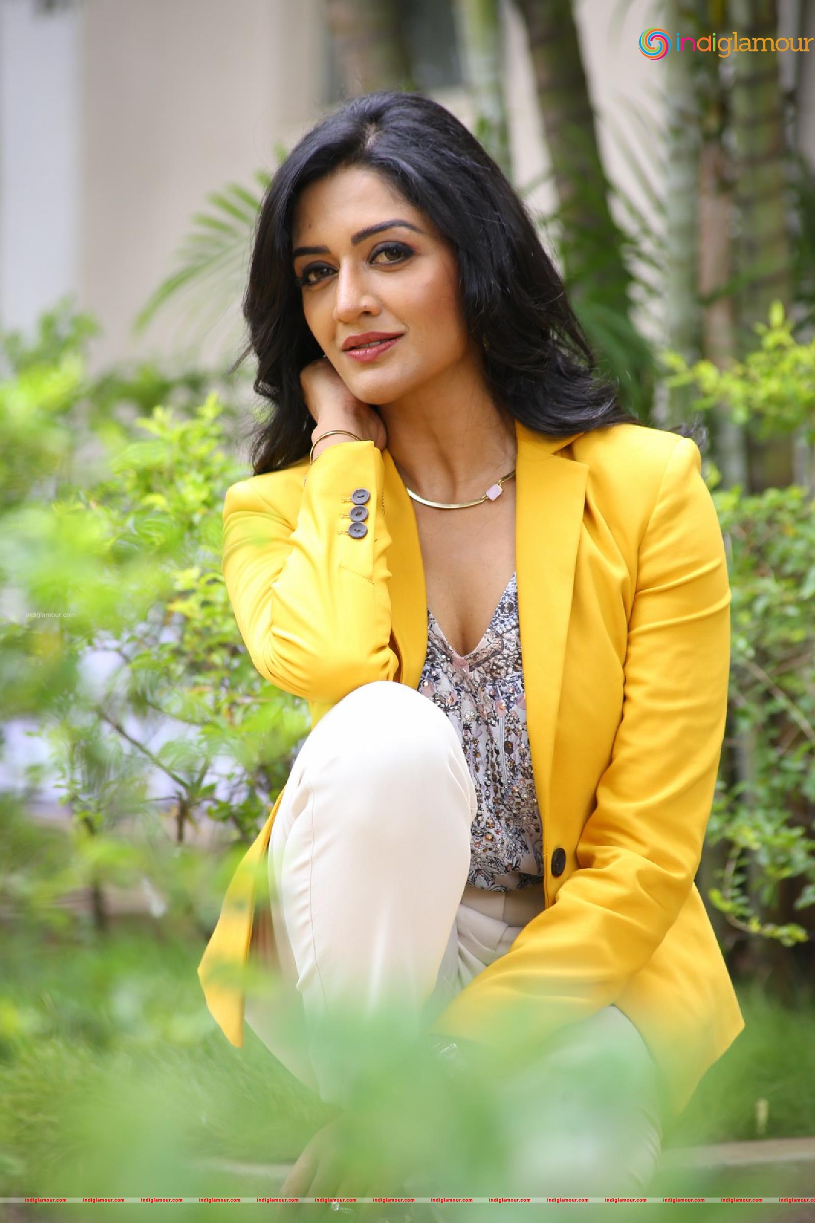Vimala Raman Actress hd photo