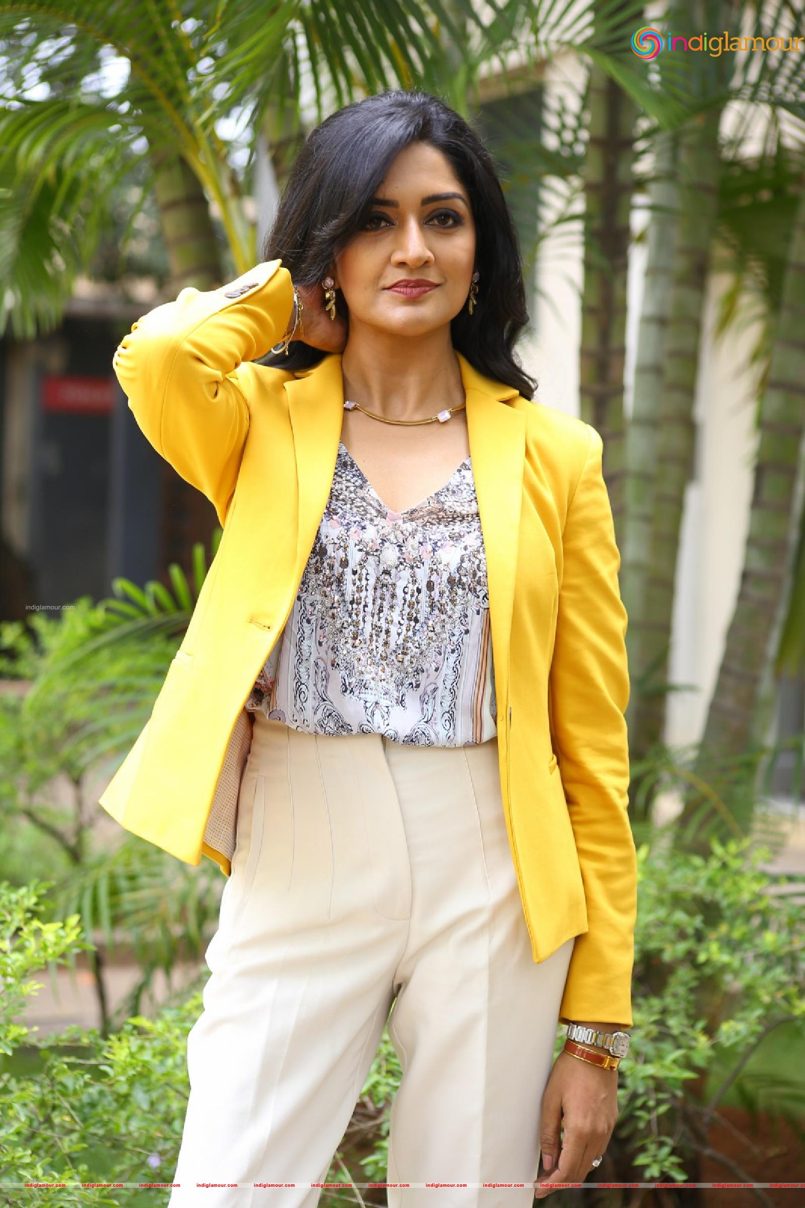 Vimala Raman Actress hd photo