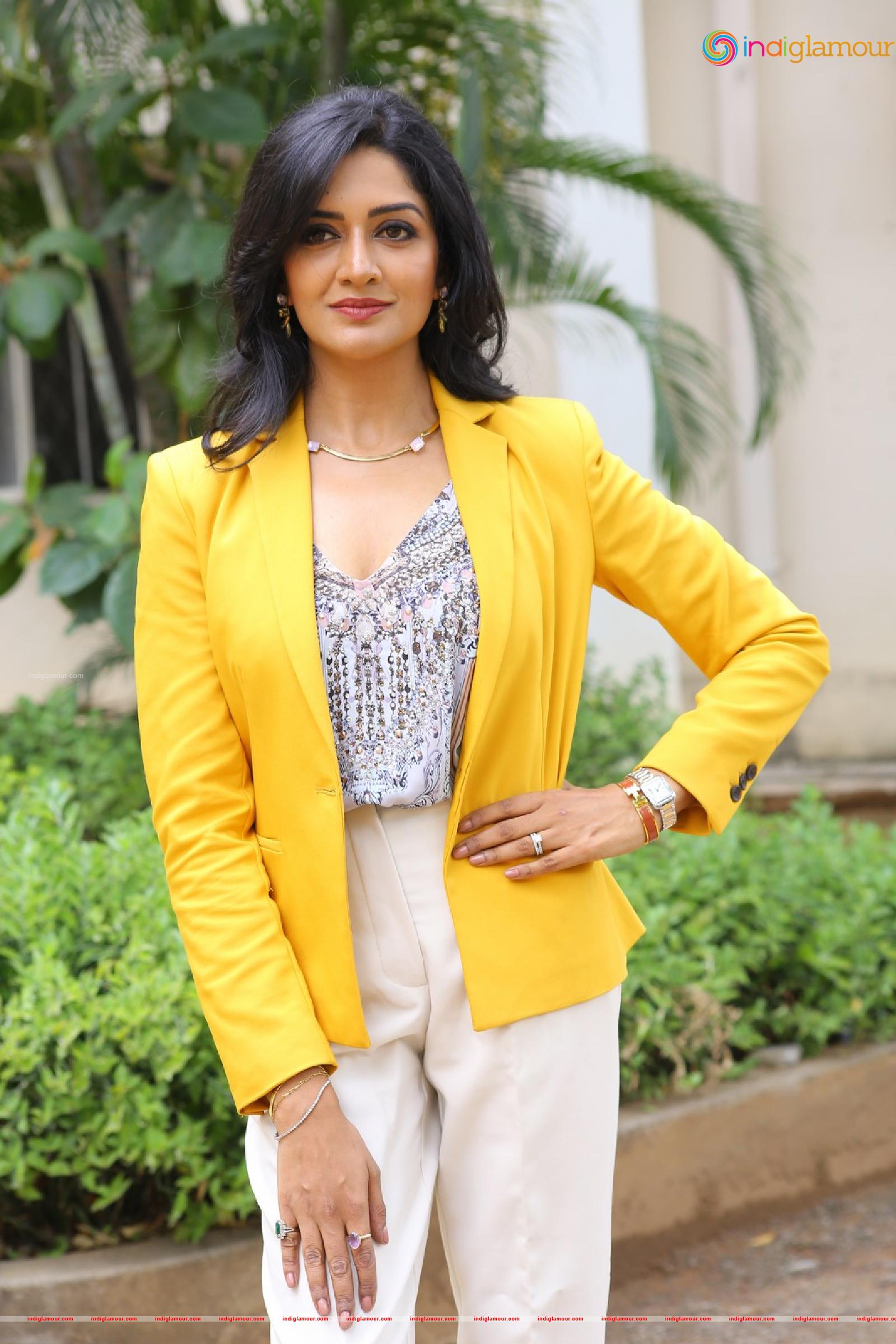 Vimala Raman Actress hd photo