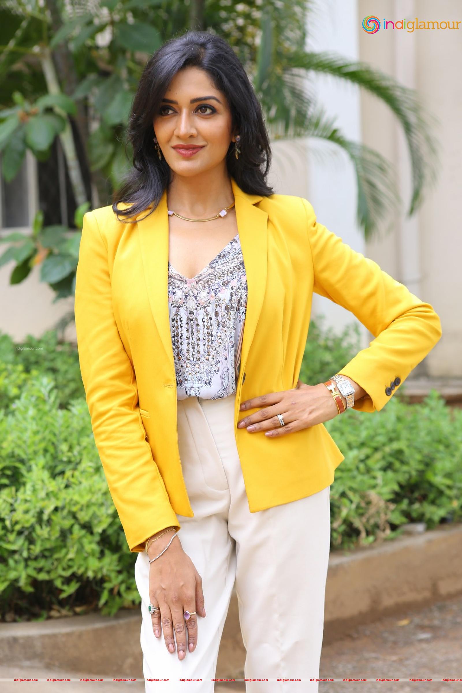 Vimala Raman Actress hd photo