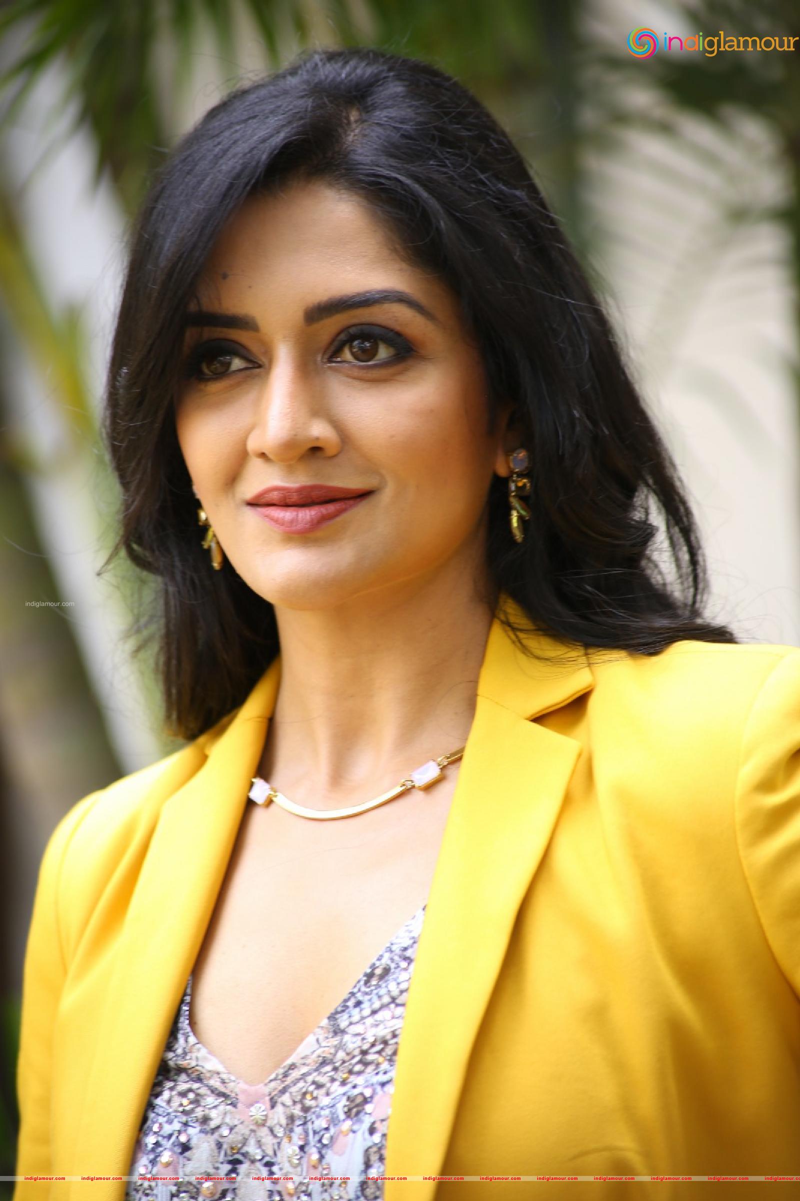 Vimala Raman Actress hd photo